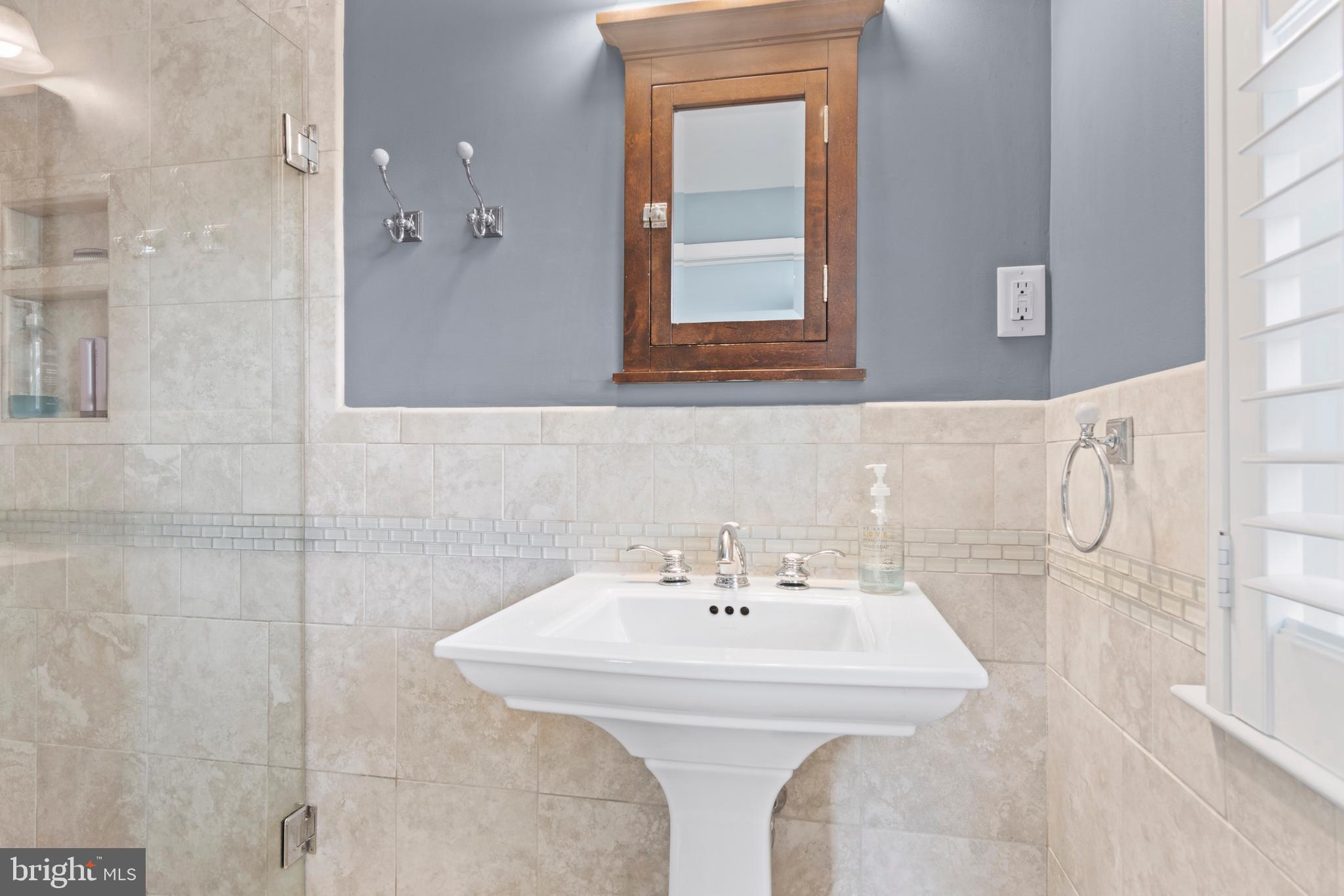 SOUTH WAYNE - Residential