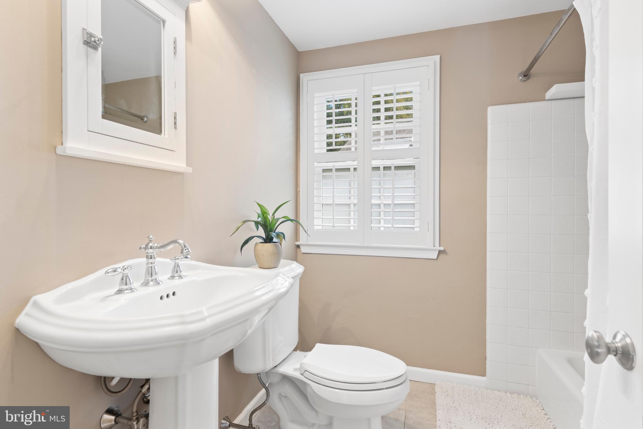 SOUTH WAYNE - Residential