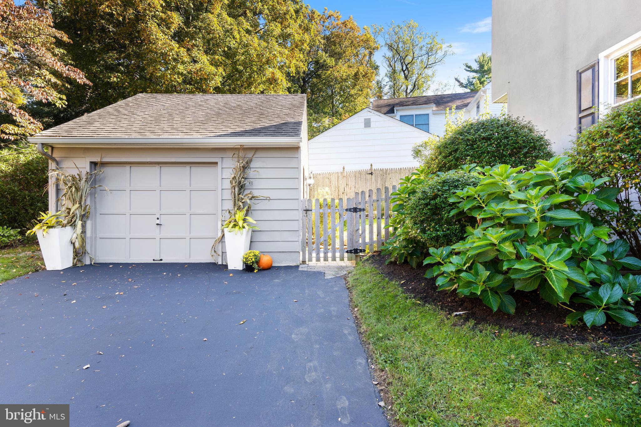 SOUTH WAYNE - Residential