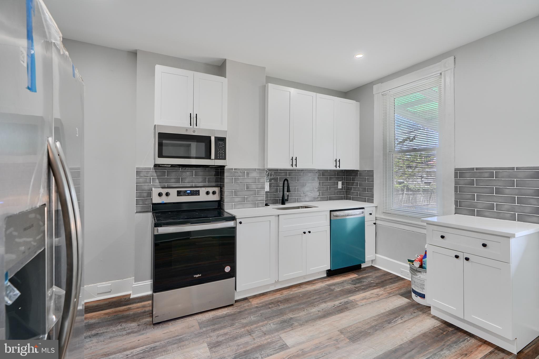 CHARLES VILLAGE - Residential Lease