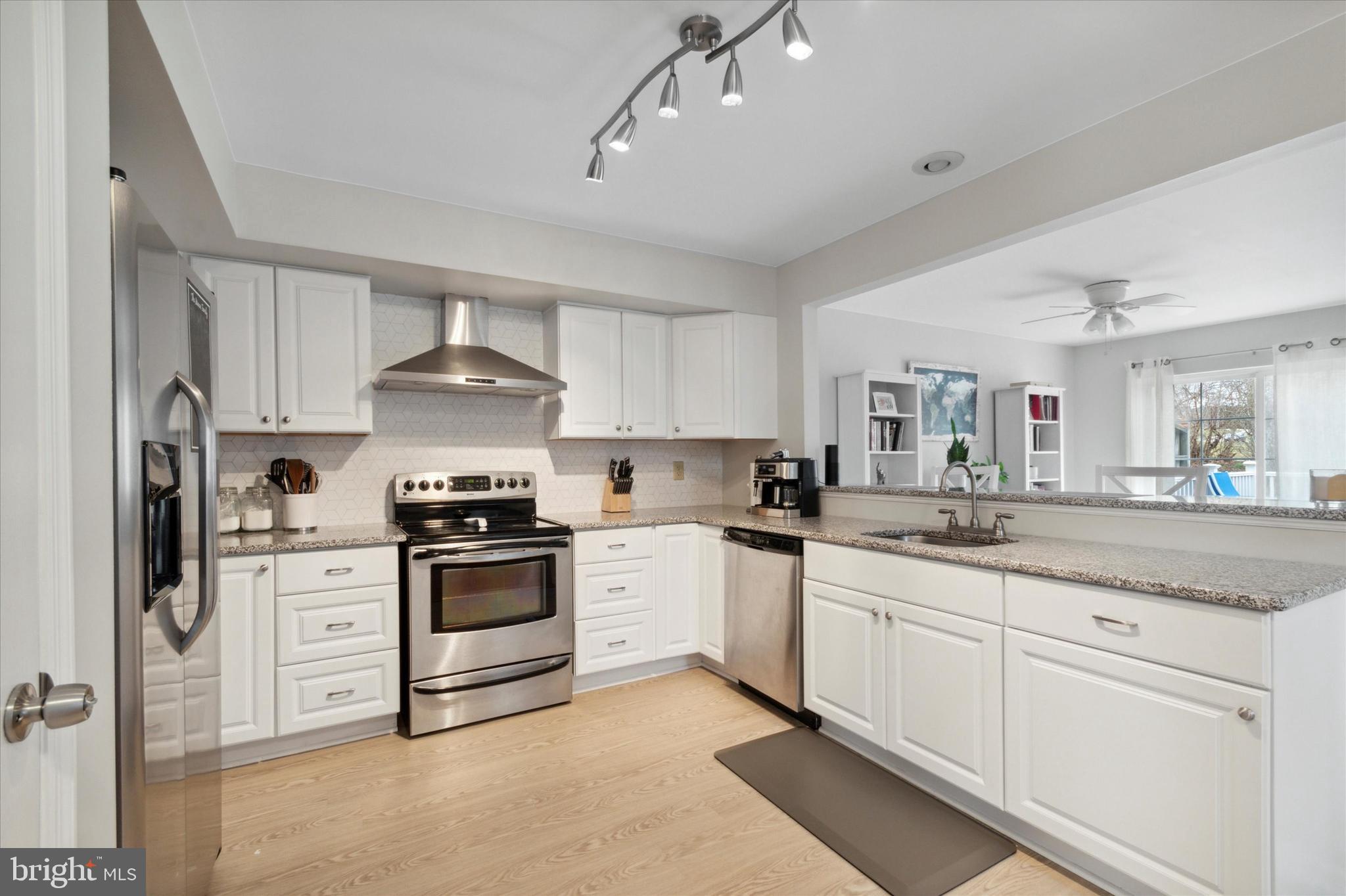 FOX HUNT - Residential