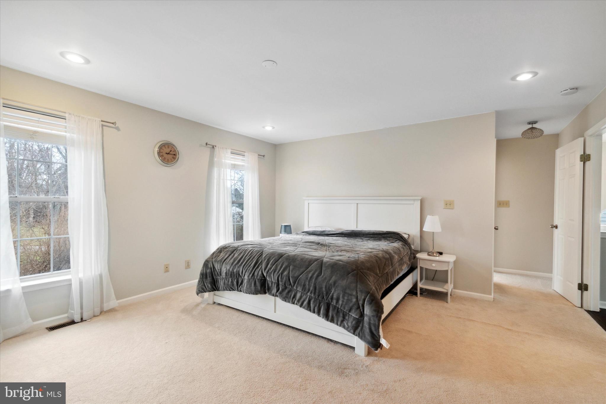 FOX HUNT - Residential