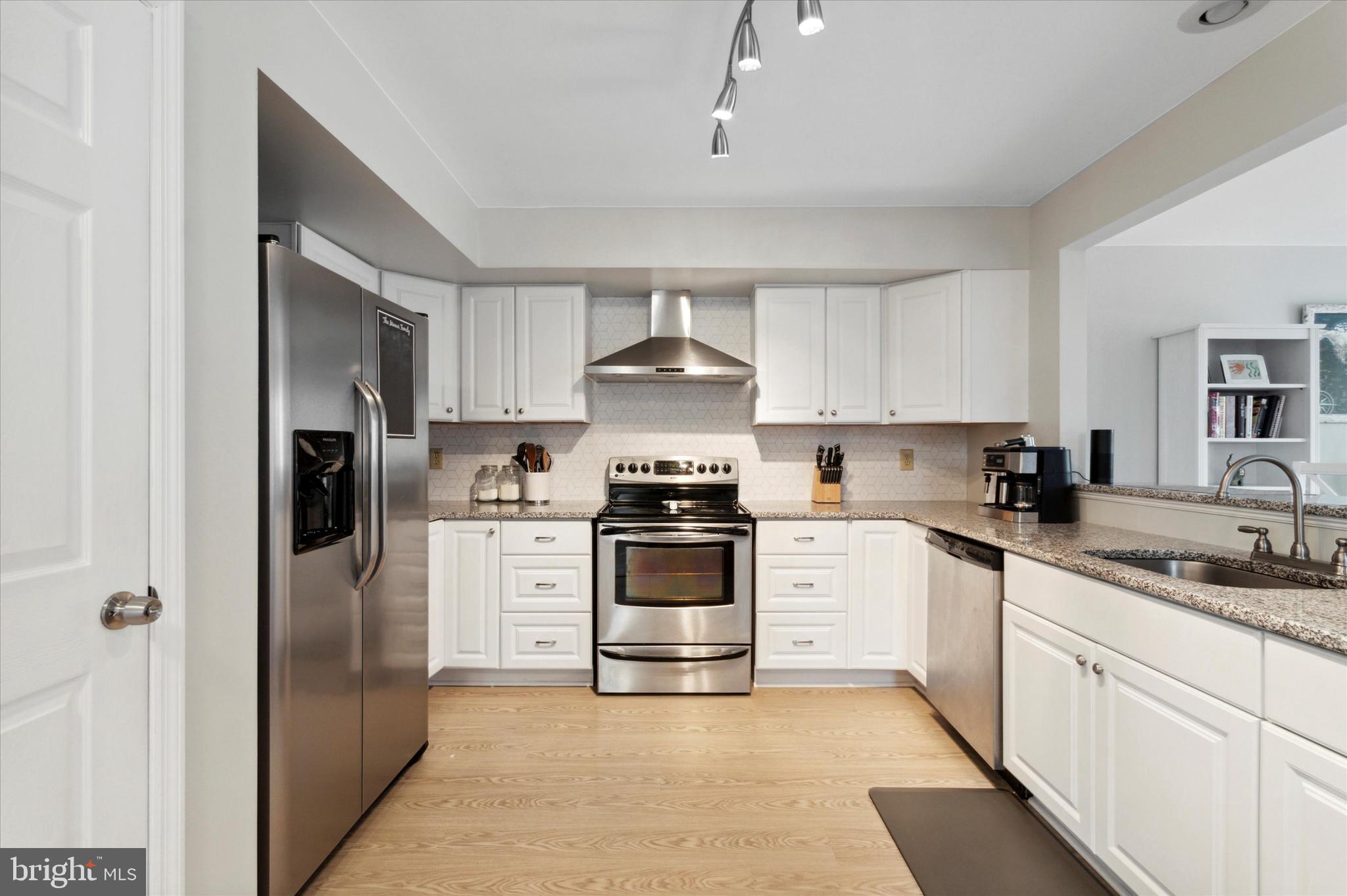 FOX HUNT - Residential