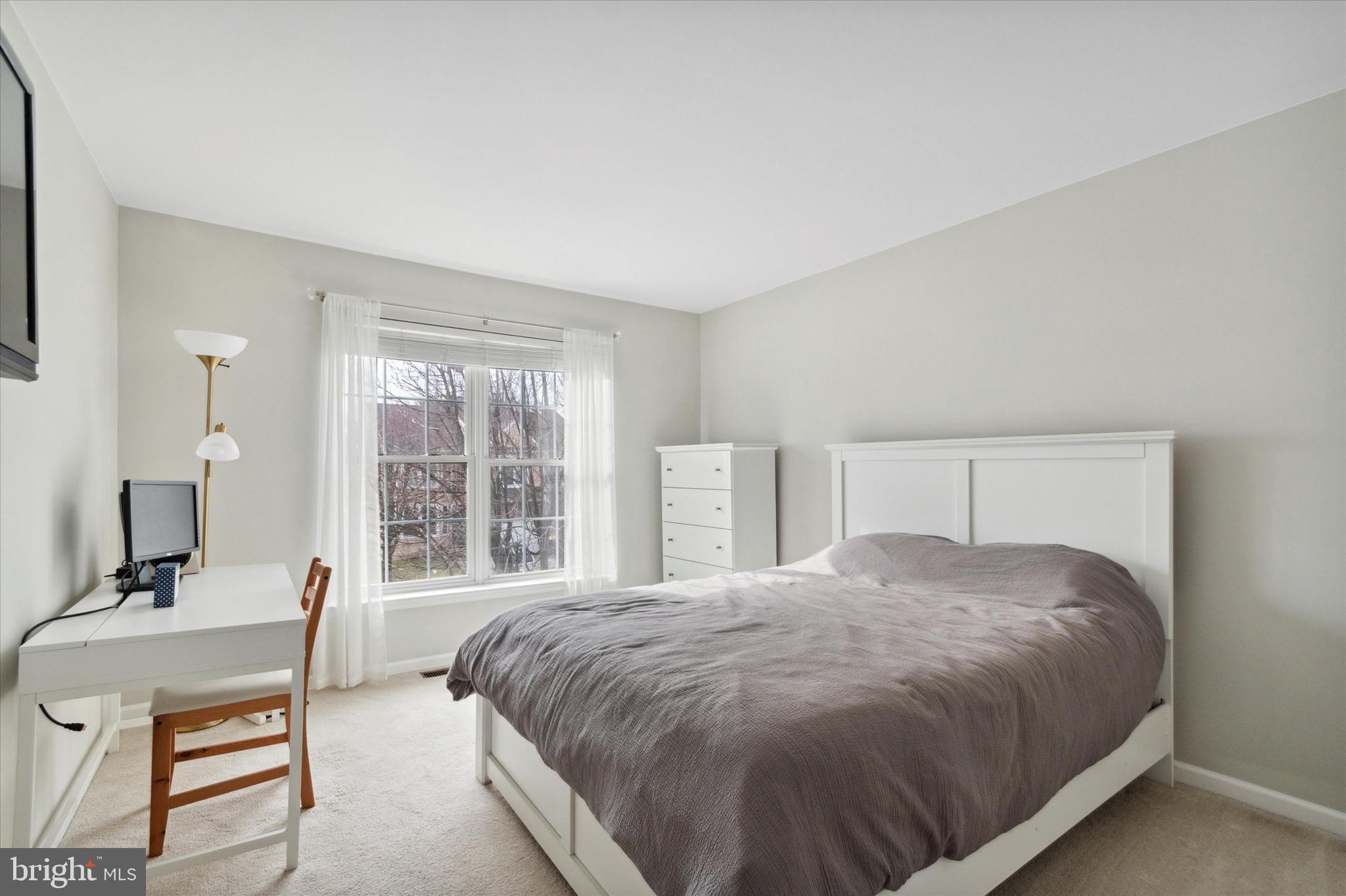 FOX HUNT - Residential