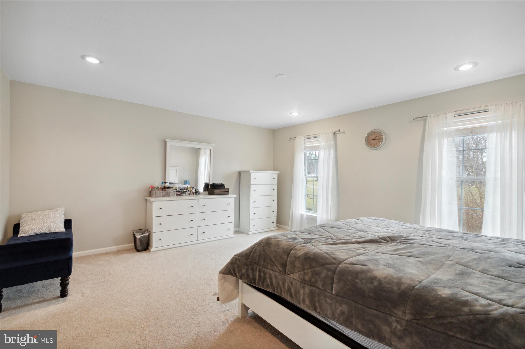 FOX HUNT - Residential