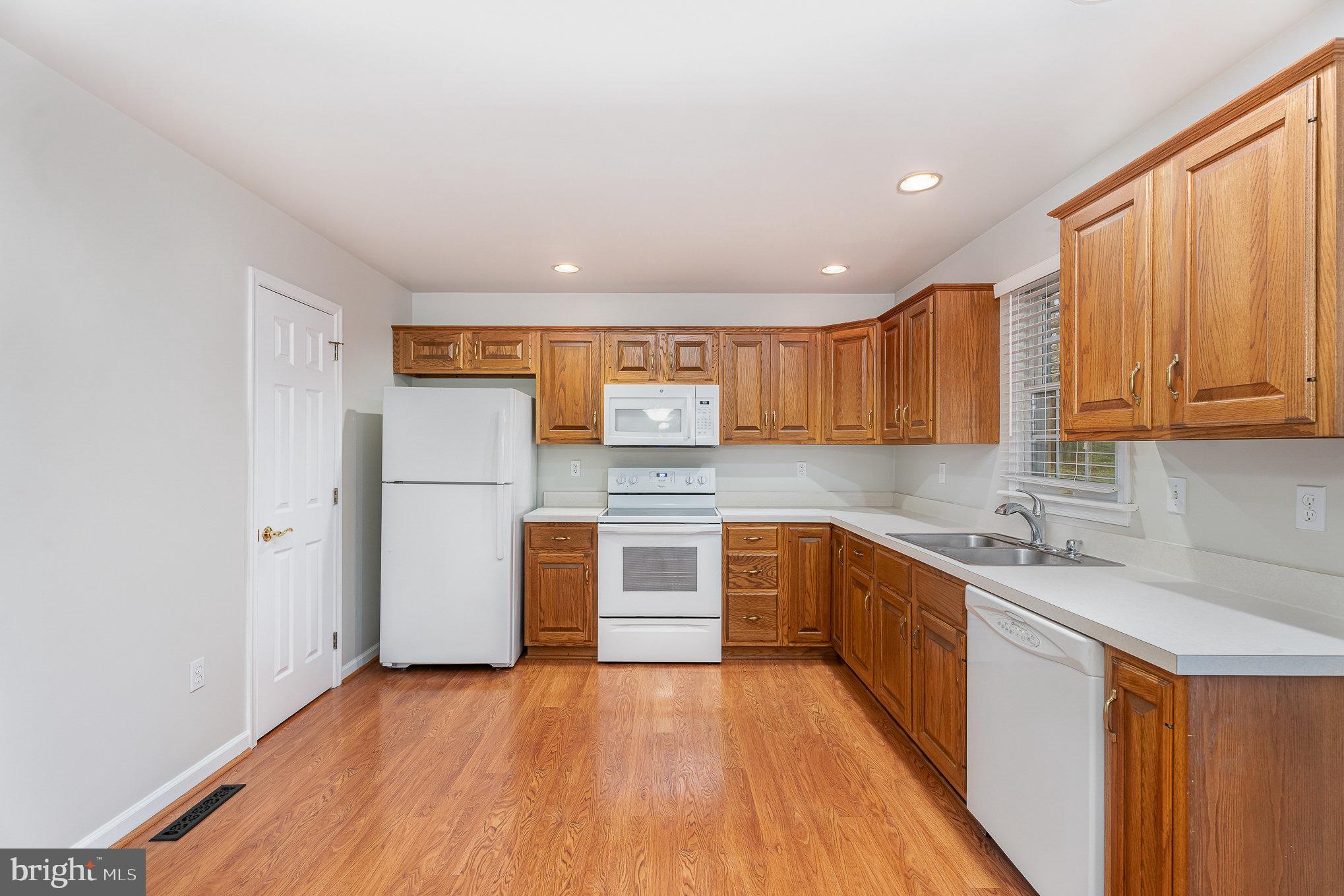 WHELAN CROSSING - Residential Lease