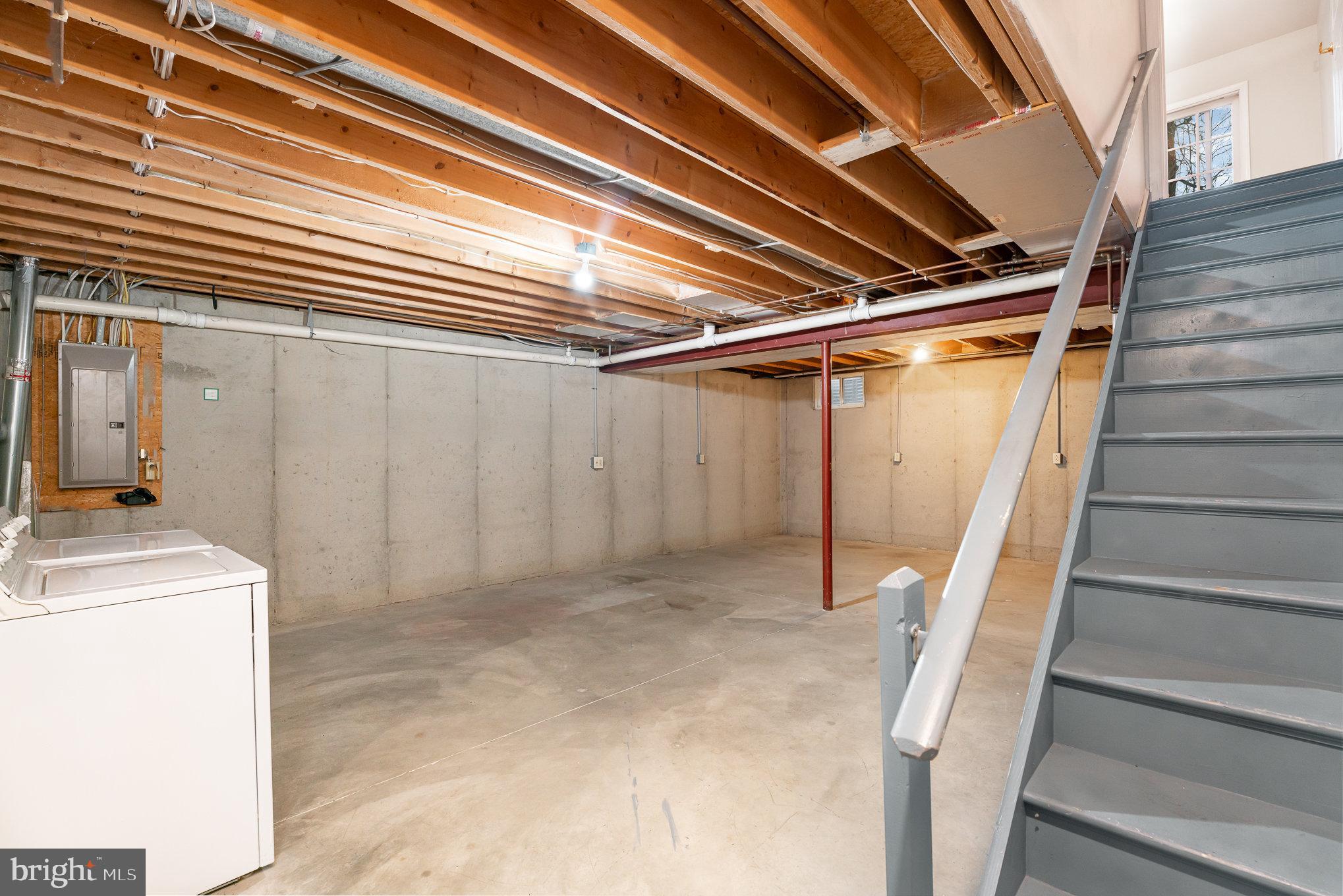 WHELAN CROSSING - Residential Lease