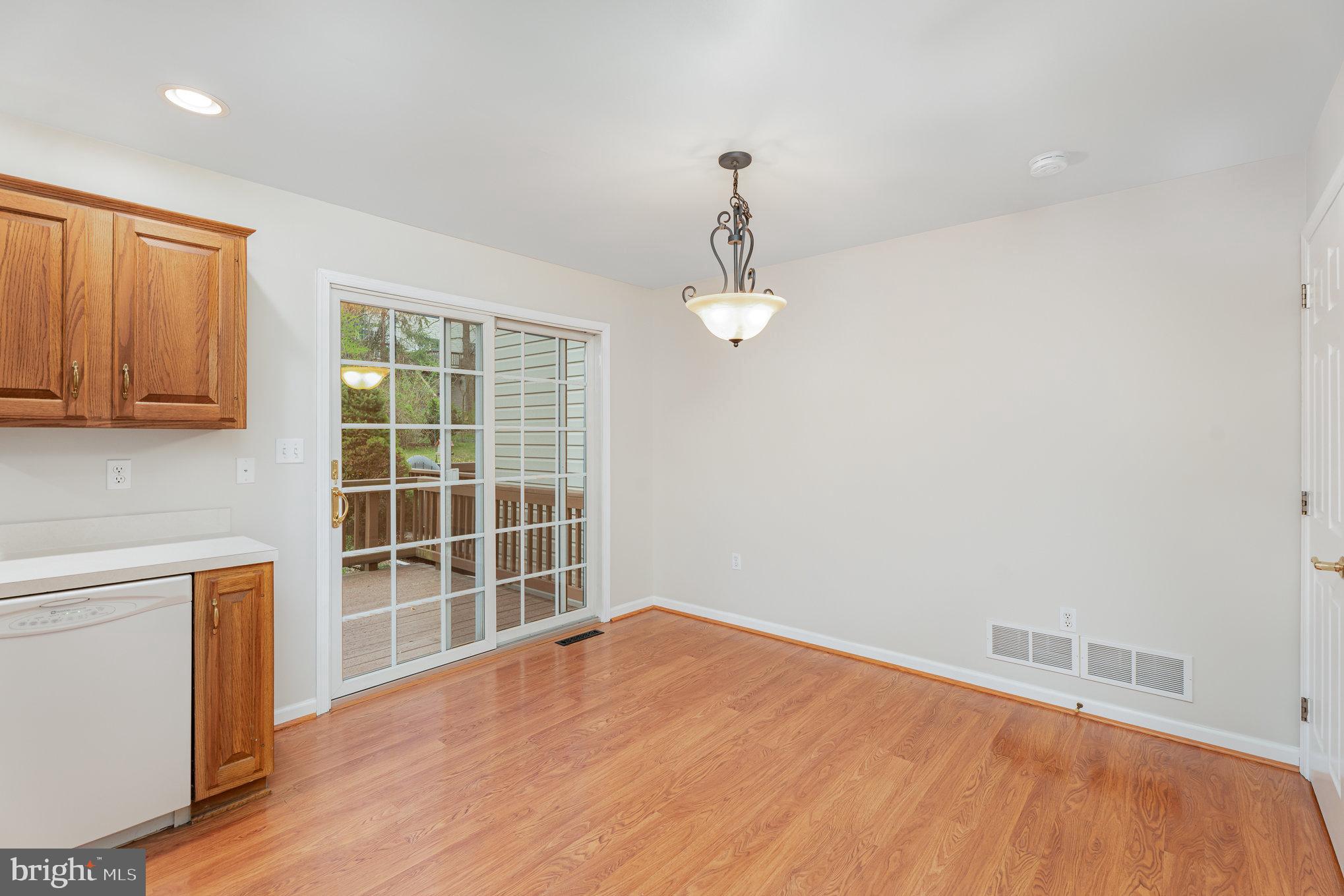 WHELAN CROSSING - Residential Lease