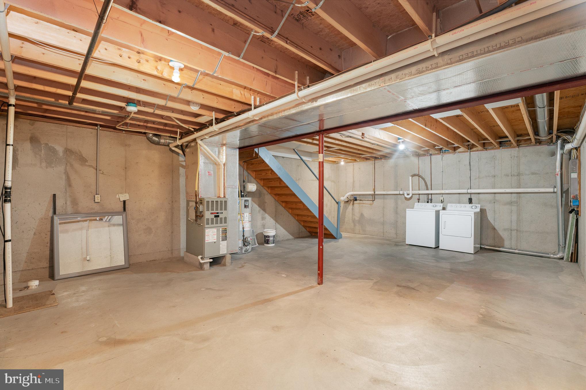 WHELAN CROSSING - Residential Lease