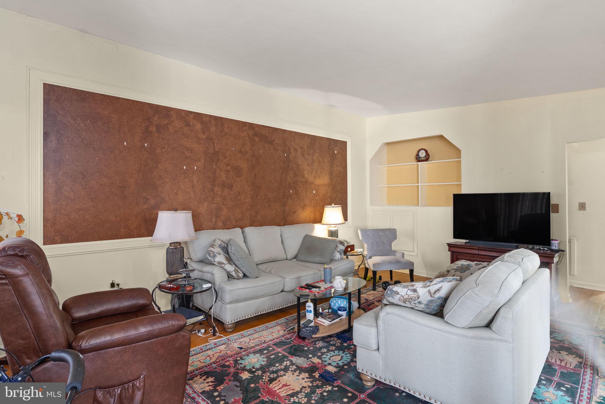 GLENMONT - Residential