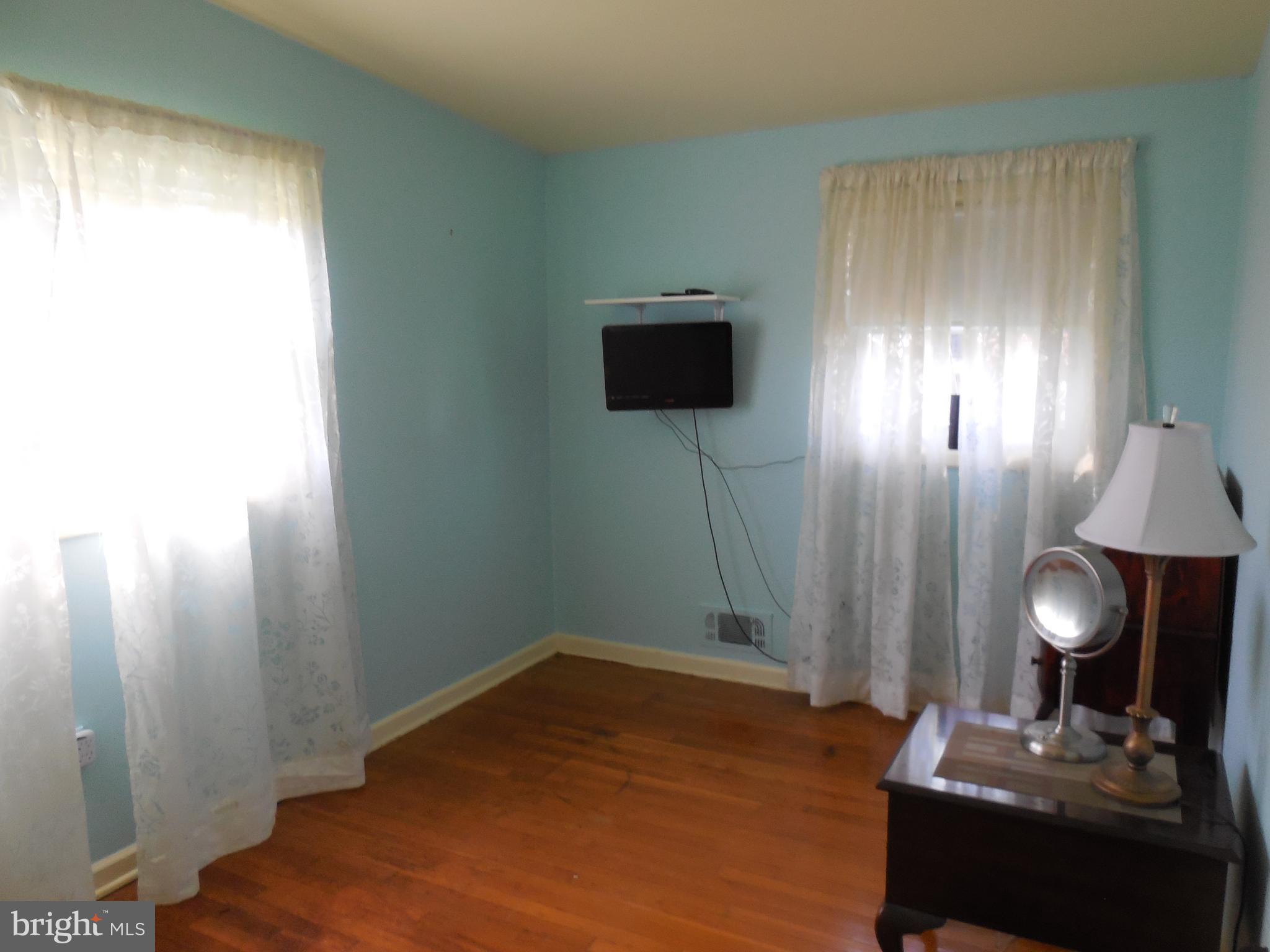 GLENMONT - Residential