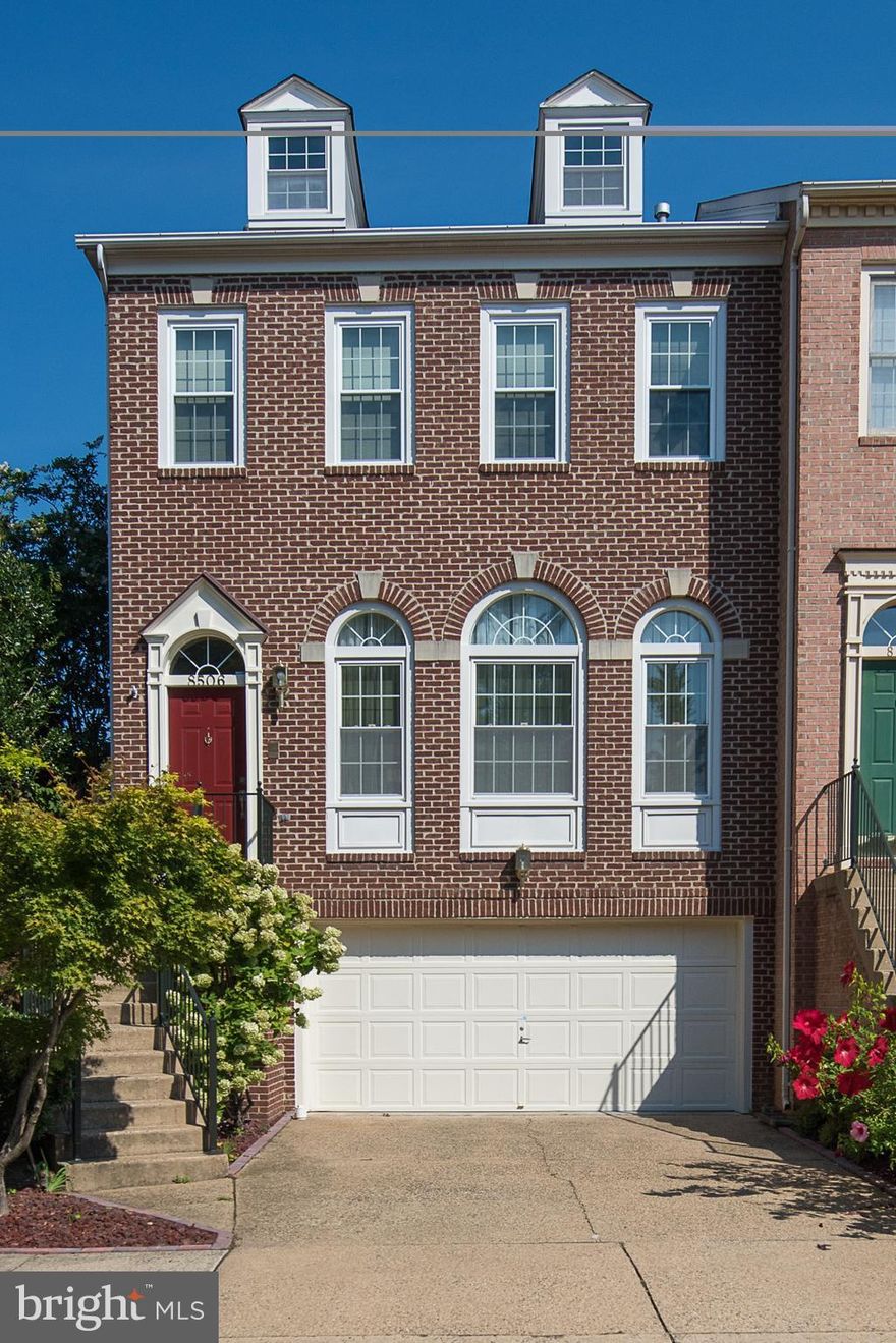 Stunning 3 BR, 3 FBA + 1 H BA TH in Tyson's! New Grmt Ktch w/ Upgraded Cabinets, Granite Counters & Bcksplsh, Black SS Appl & Butler's Pantry. Refinished Hrwd Floors, Designer Liting, 9'+ Ceilings & Custom Moldings on Main. LR w/ Gas FP, Built-in Bkcase & Sep DR. Remodeled BA rms w/ Cust Tile,Vanities, Granite & Spa Shower Hds. Mstr BR w/i Closet, MBA w/ Soaking Tub & Shower. Huge Rec Rm w/ WB FP.