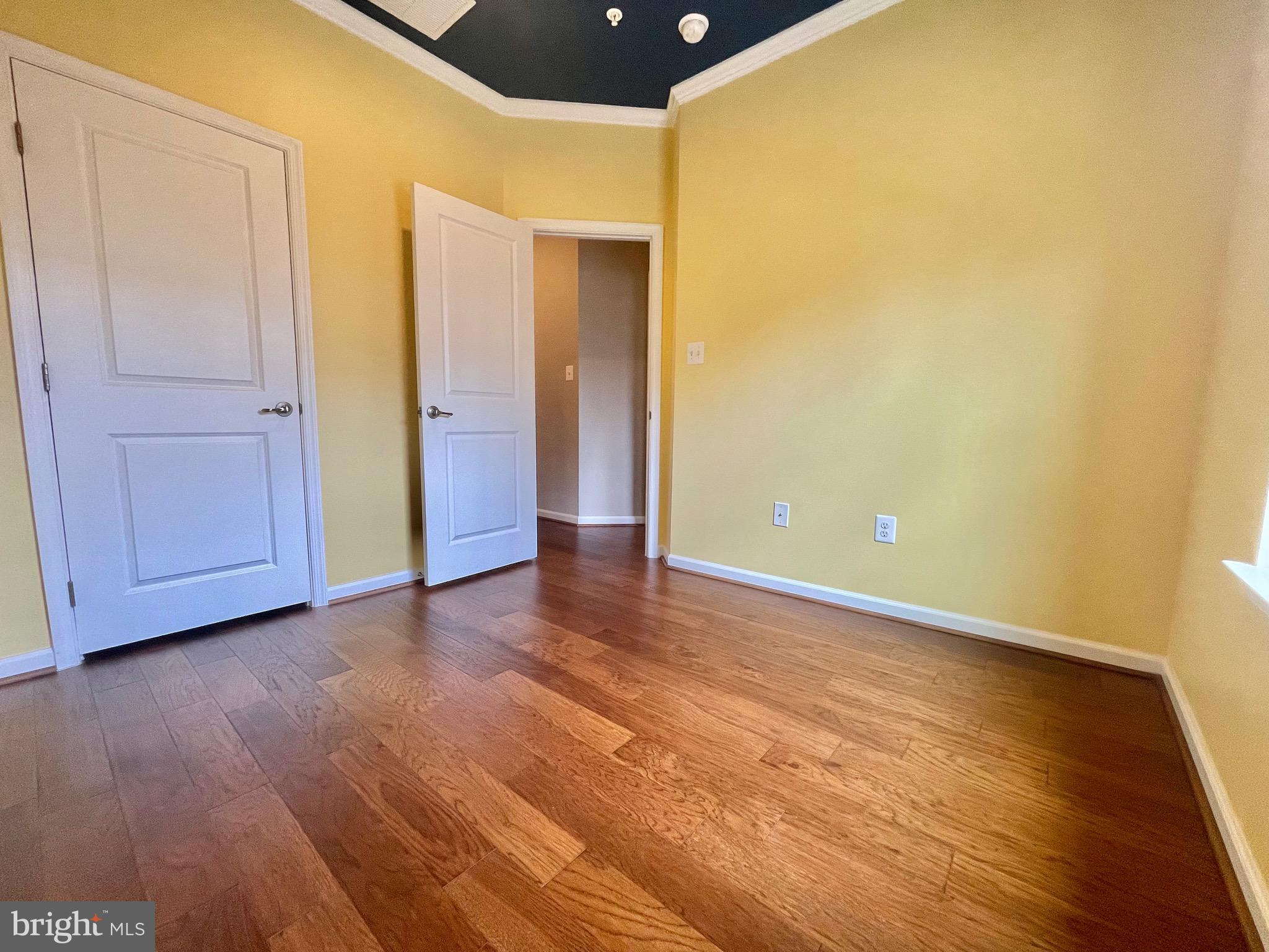 VILLAGES OF URBANA - Residential Lease