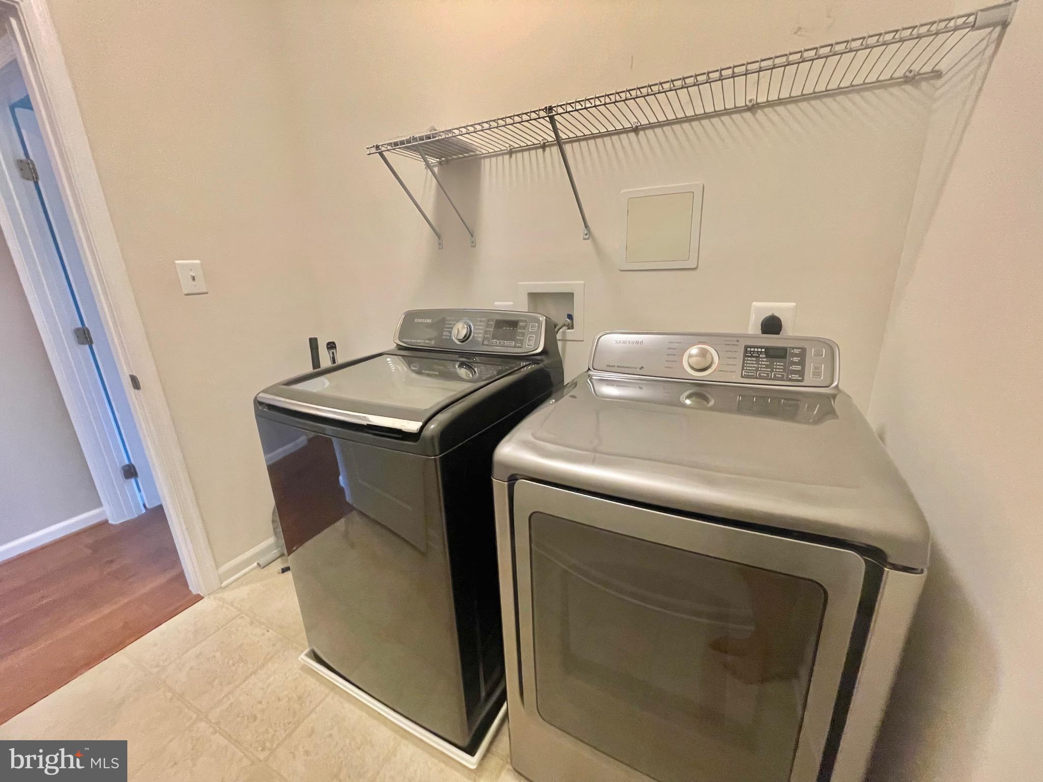 VILLAGES OF URBANA - Residential Lease