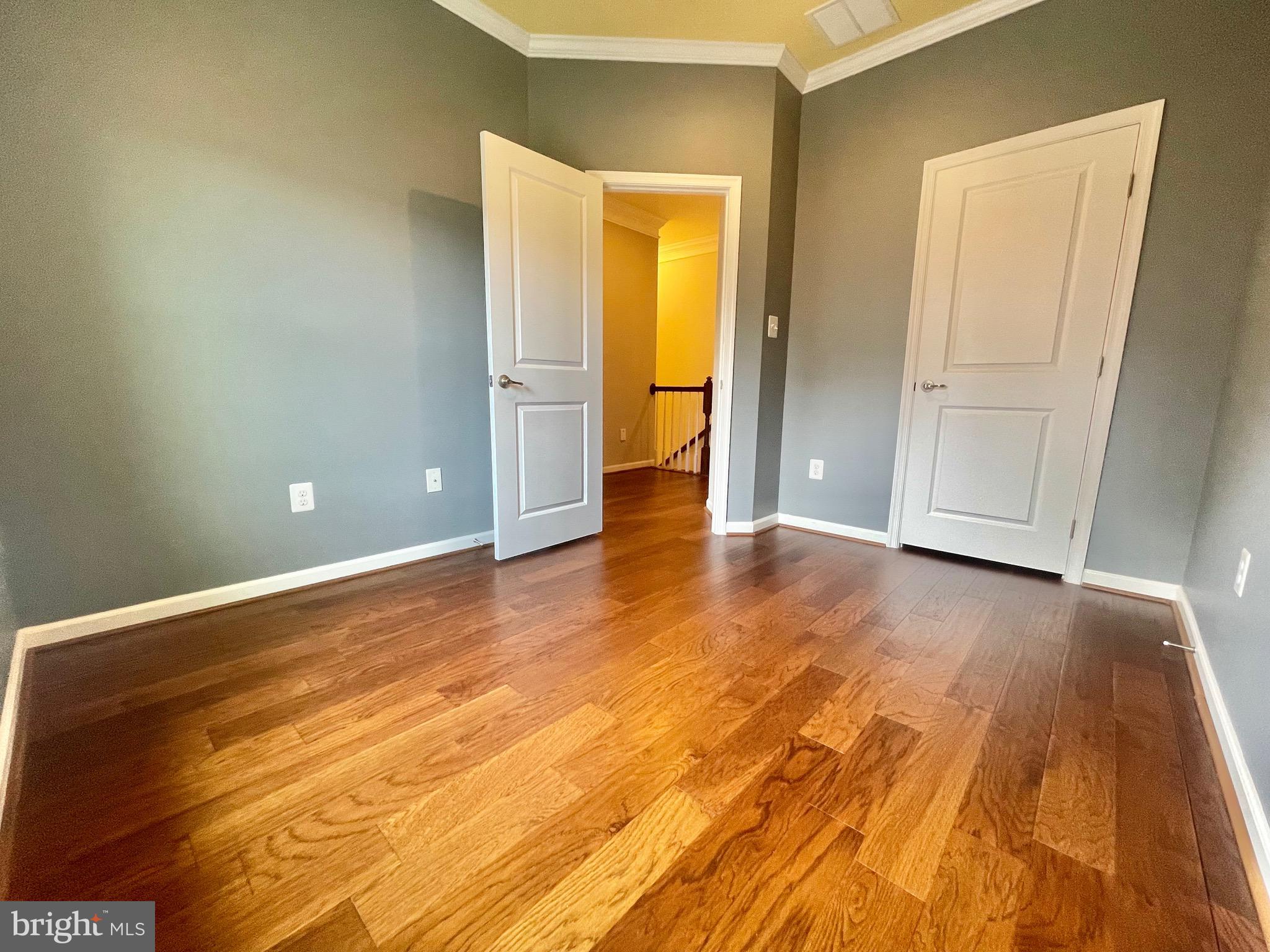 VILLAGES OF URBANA - Residential Lease