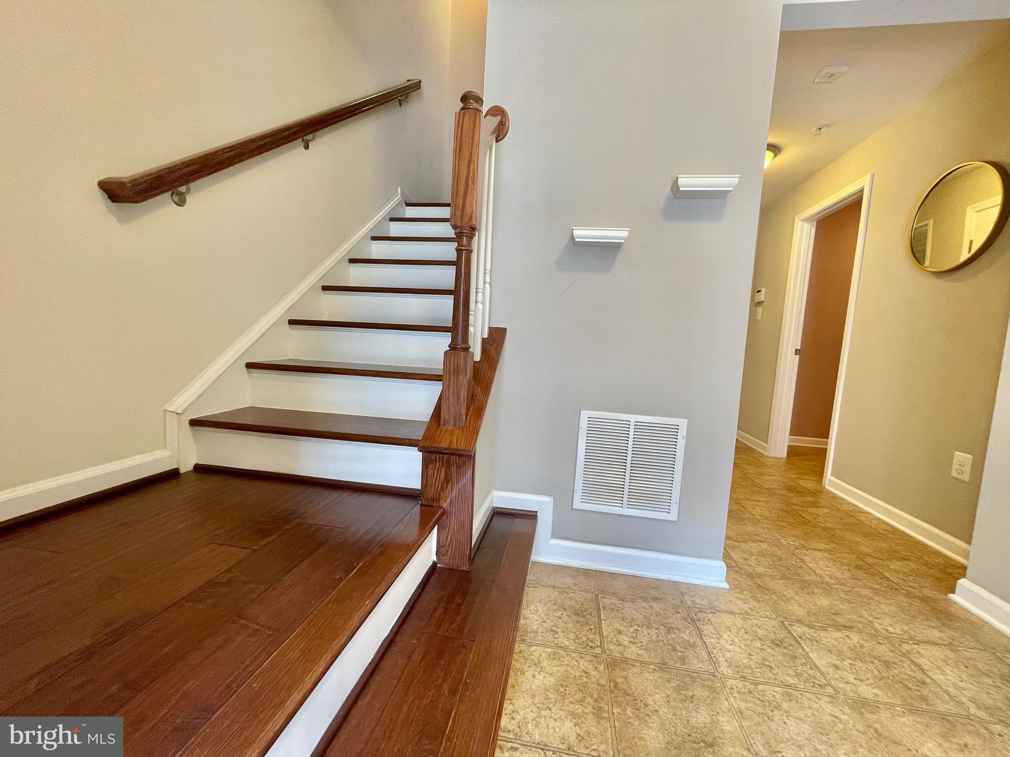 VILLAGES OF URBANA - Residential Lease