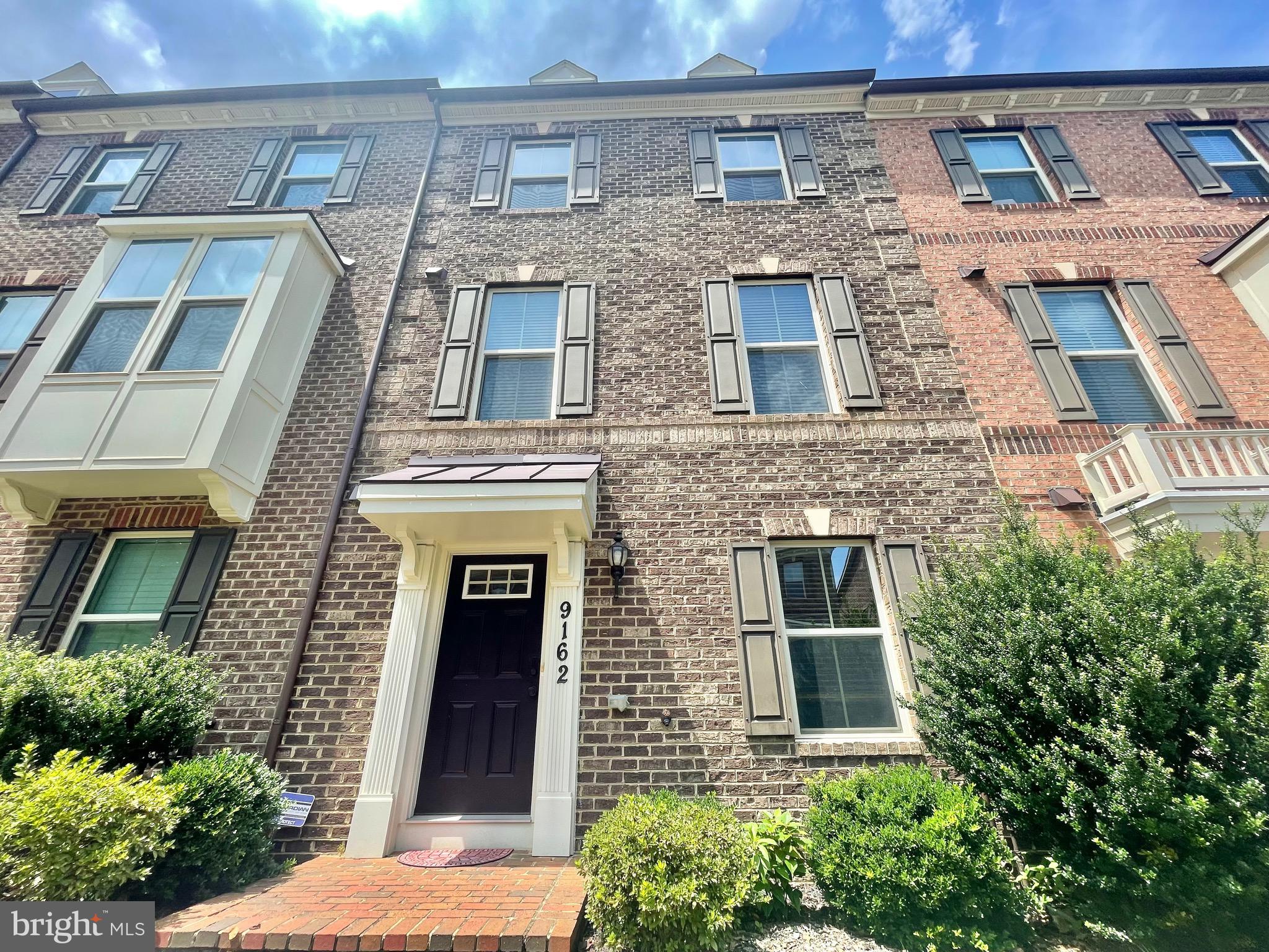 VILLAGES OF URBANA - Residential Lease