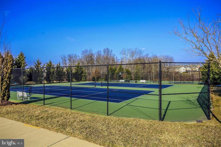 VILLAGES OF URBANA - Residential Lease