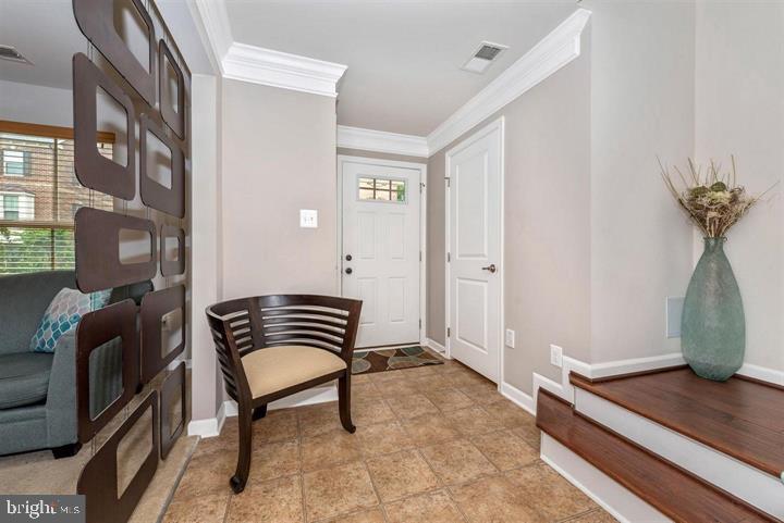 VILLAGES OF URBANA - Residential Lease