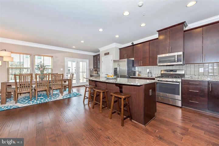 VILLAGES OF URBANA - Residential Lease