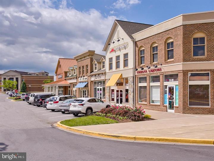 VILLAGES OF URBANA - Residential Lease