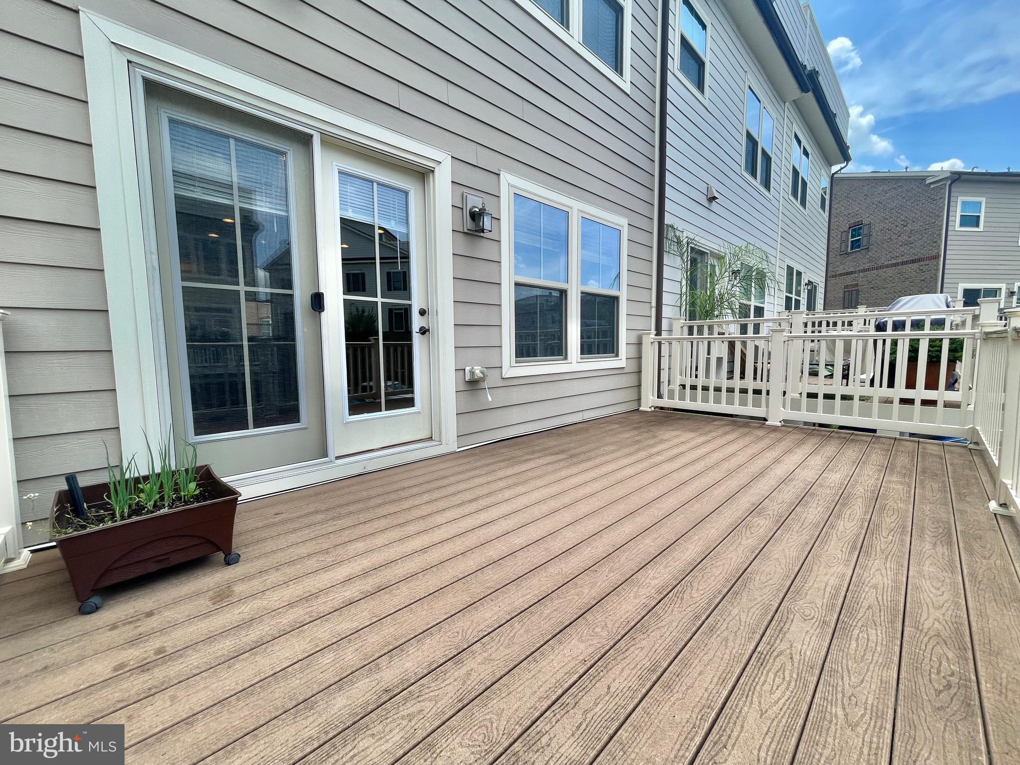 VILLAGES OF URBANA - Residential Lease