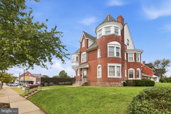 300 S BROAD ST, LANSDALE, PA 19446 - Image 51900a19398c5ea903211ee756eebcc0/2510258758