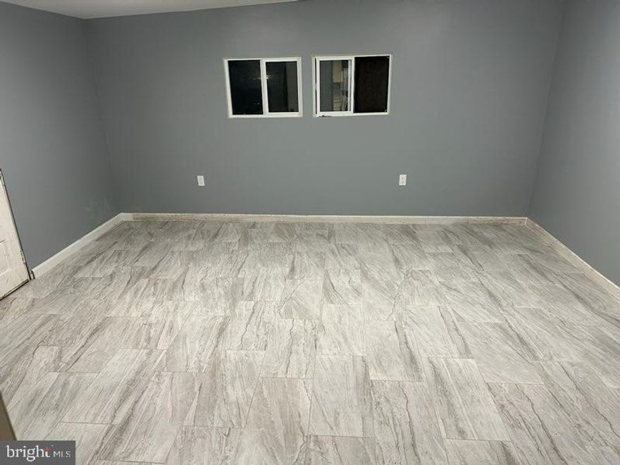 Freshly painted and renovated 3 bedroom, 1 bathroom & Nice NEW kitchen equipped with new appliances. HEAT AND AC INCLUDED, TENAT PAYS 250 FOR ALL UTILITIES( WATER, TRASH SEWER, ELECTRIC, GAS), NO PETS ALLOWED, NO MORE THAN 5 PPL, TOTAL PAYMENT AMONTH 1450+250=1700, 1 YEAR LEASE REQUIRED, ONE MONTH DEPOSIT AND FIRST MONTH RENT REQUIRED, CLEAN BACKGROUND CHECK IS A MUST, 17112 AREA CODE
