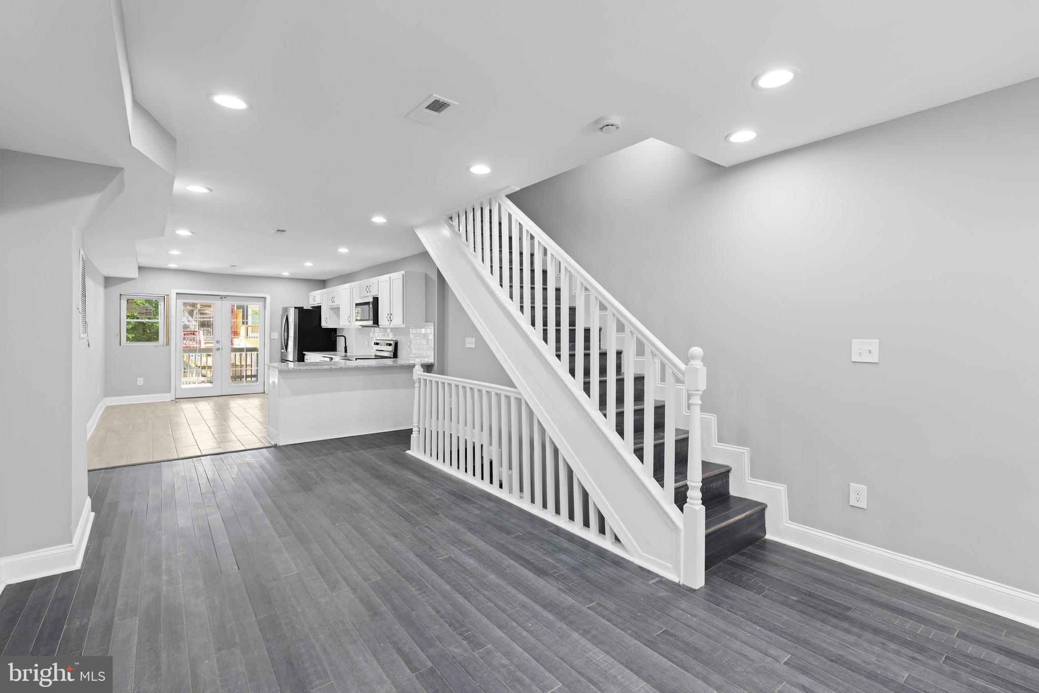 5212 SAINT CHARLES AVENUE