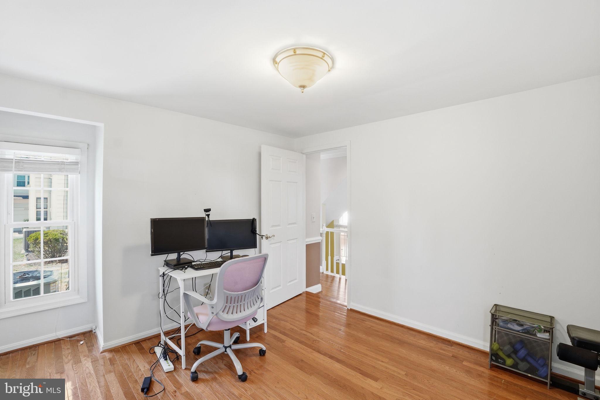 MEADOWGATE - Residential