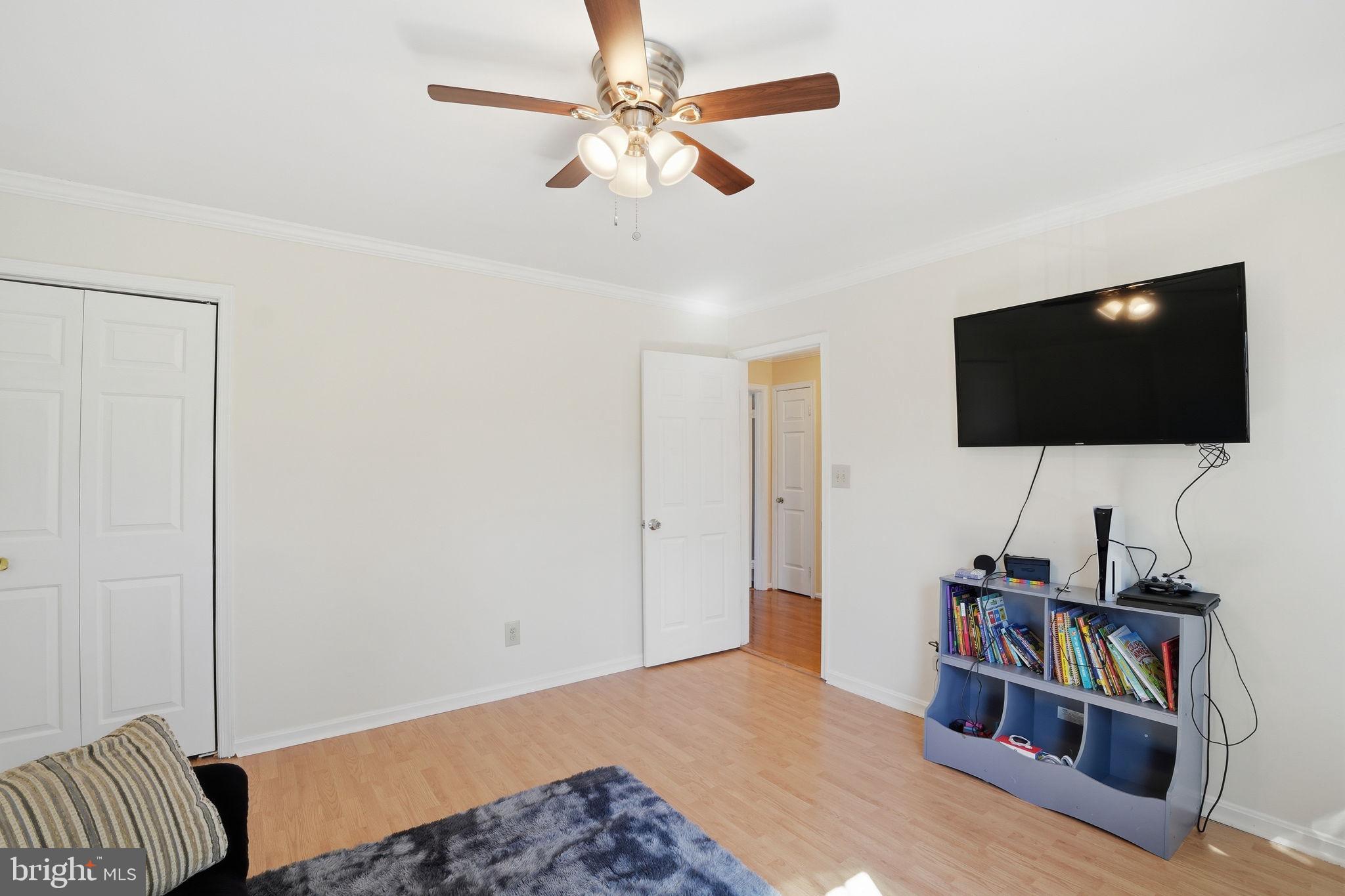 MEADOWGATE - Residential