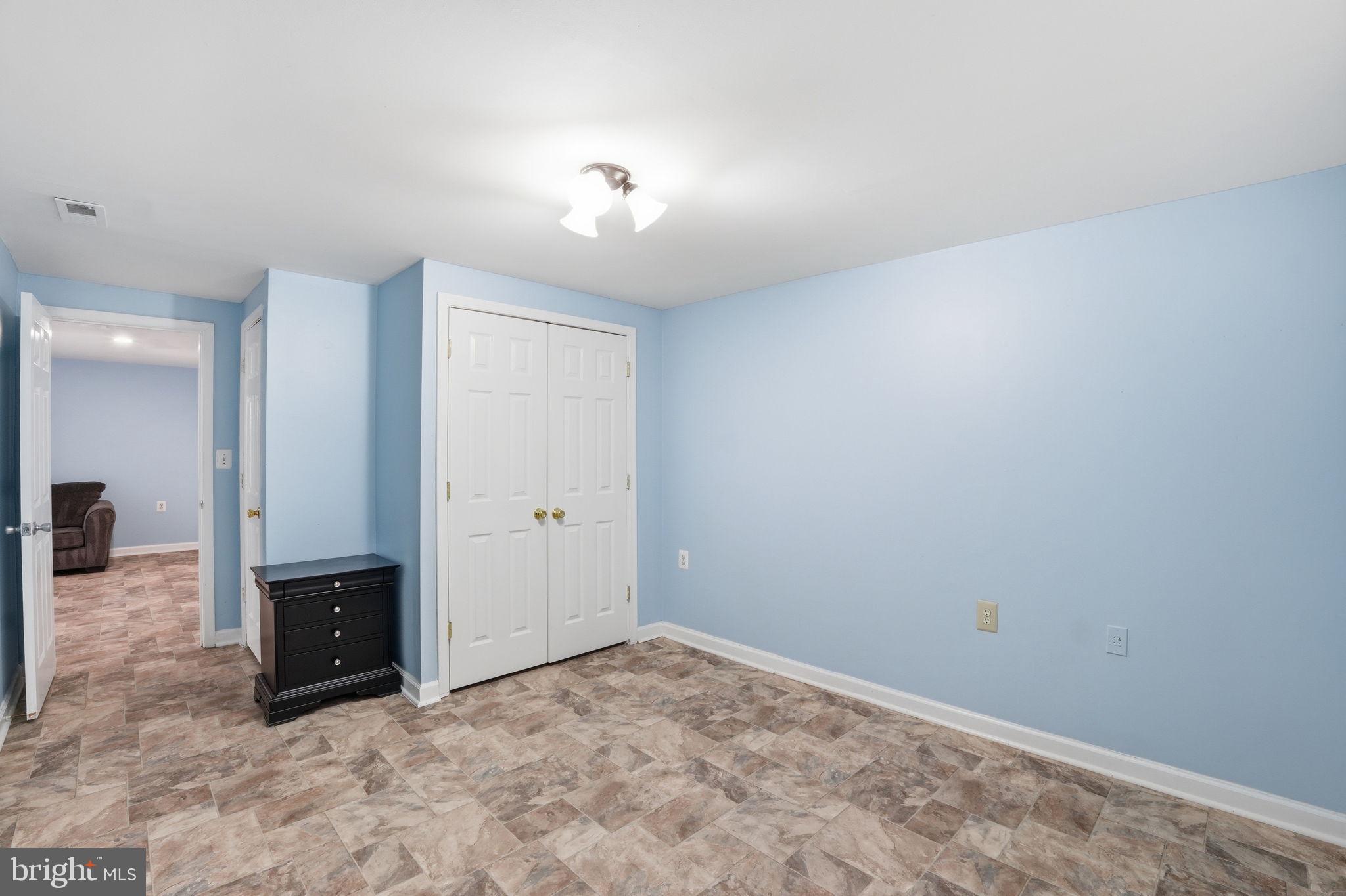 MEADOWGATE - Residential