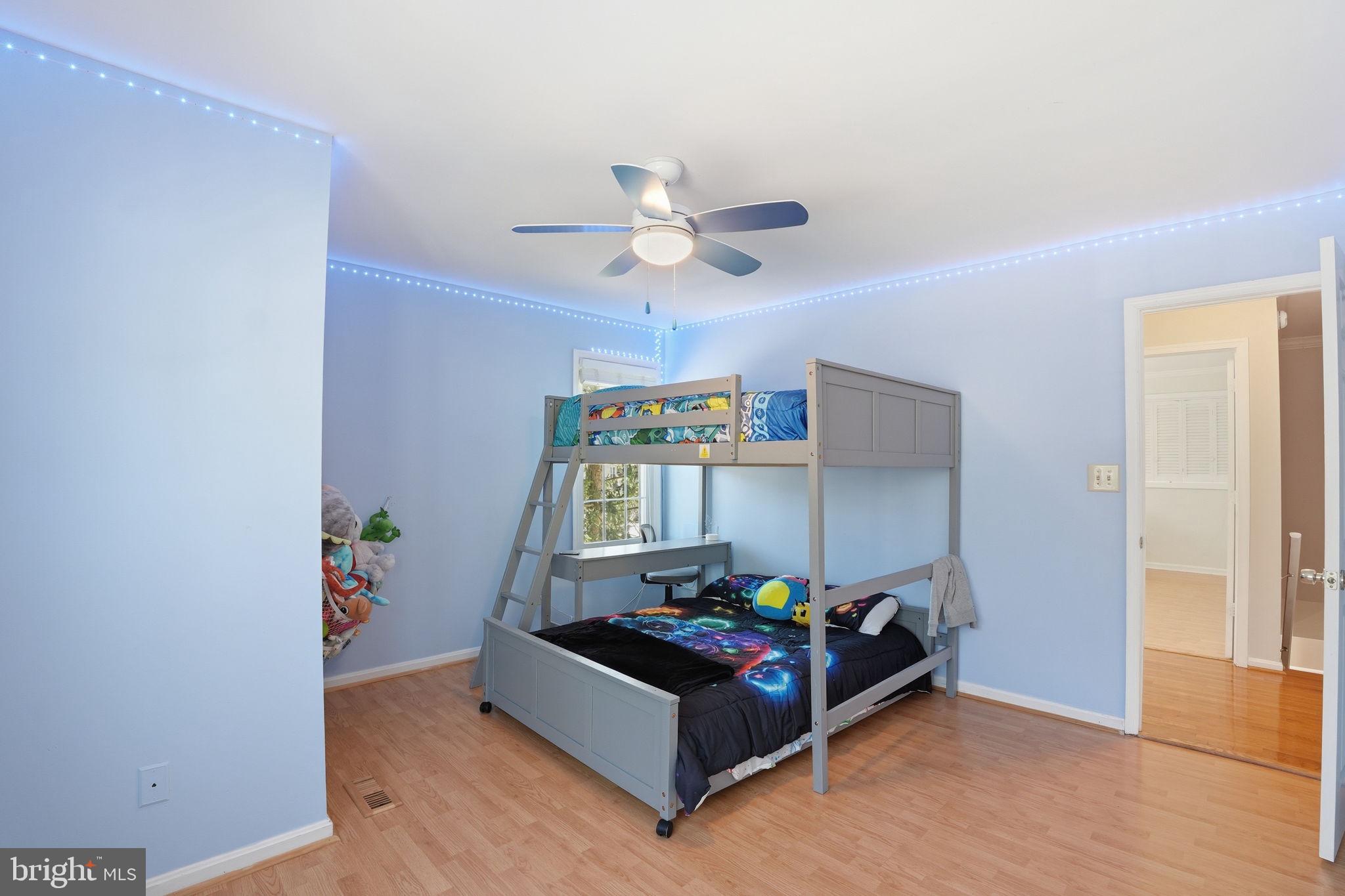 MEADOWGATE - Residential