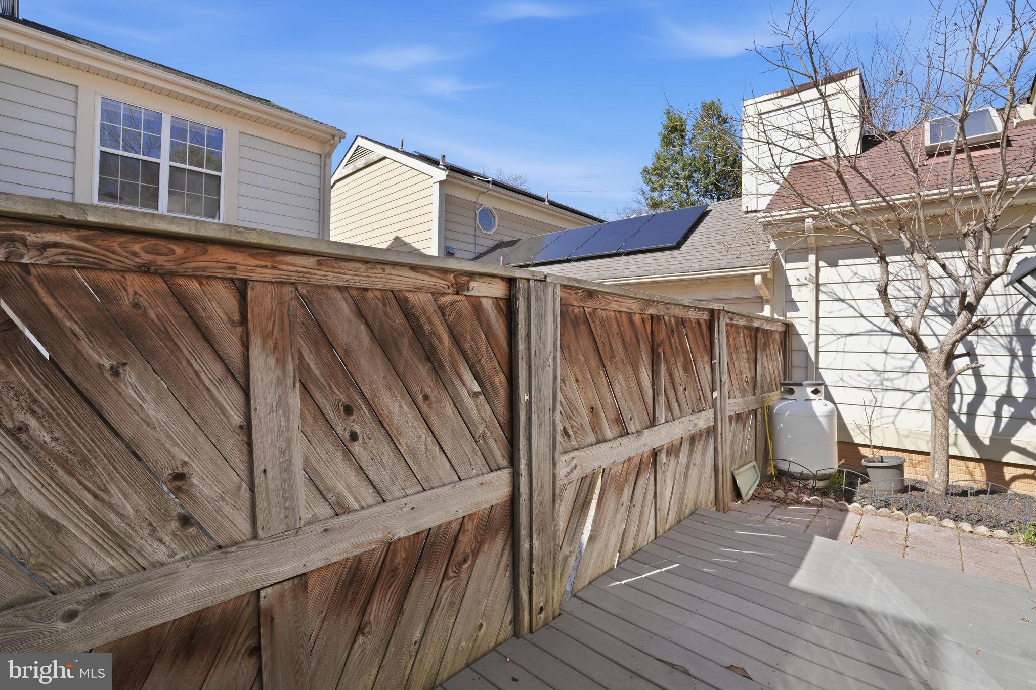 MEADOWGATE - Residential