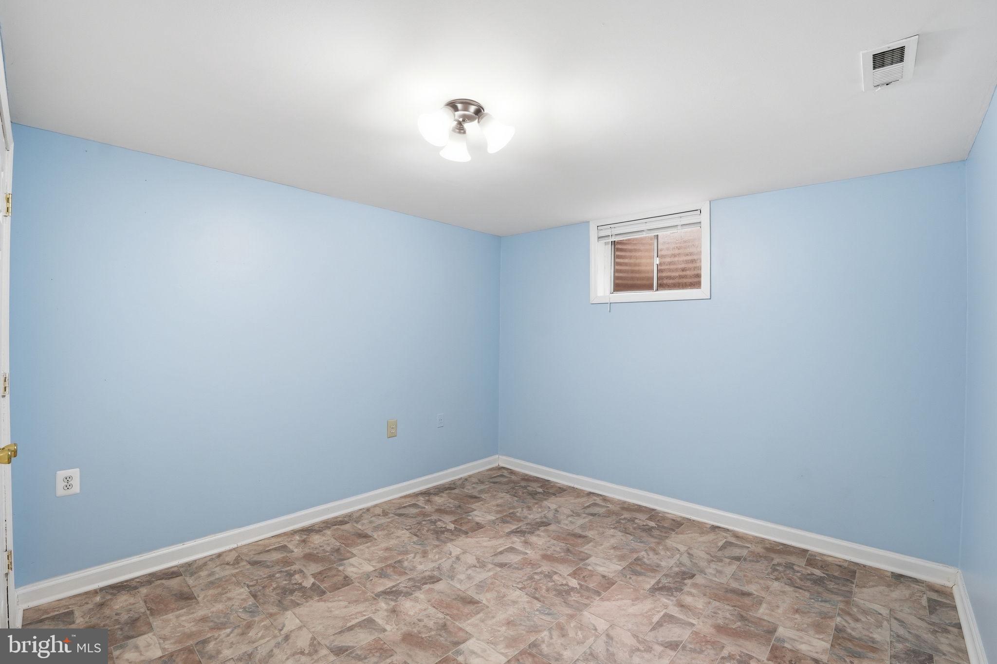 MEADOWGATE - Residential