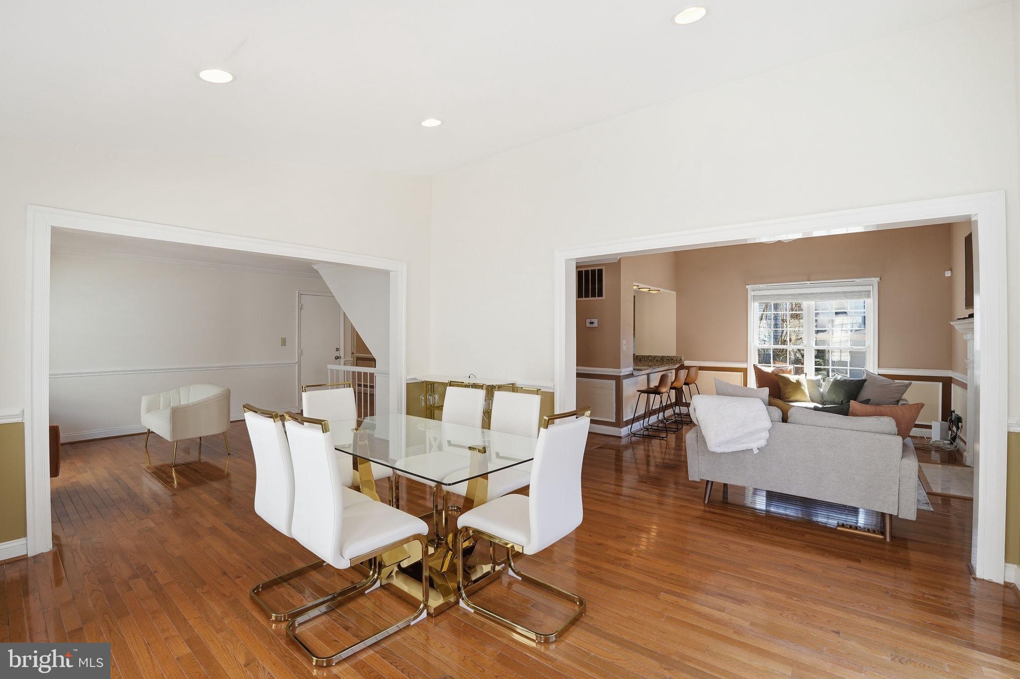 MEADOWGATE - Residential