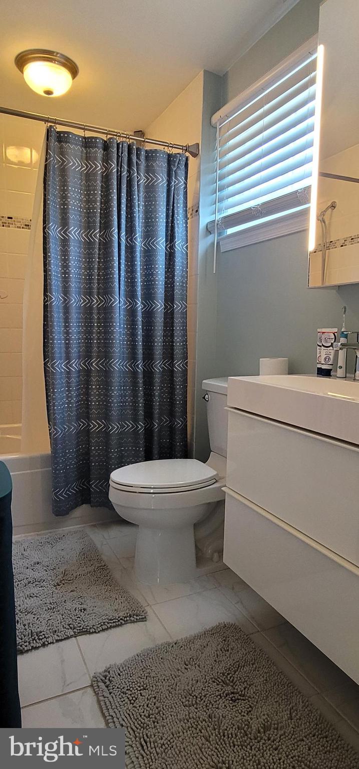 STONEHURST - Residential Lease