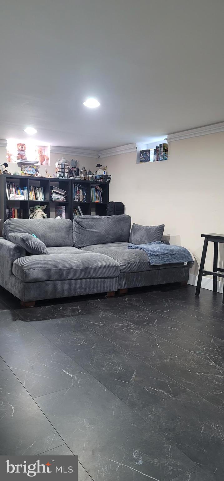 STONEHURST - Residential Lease