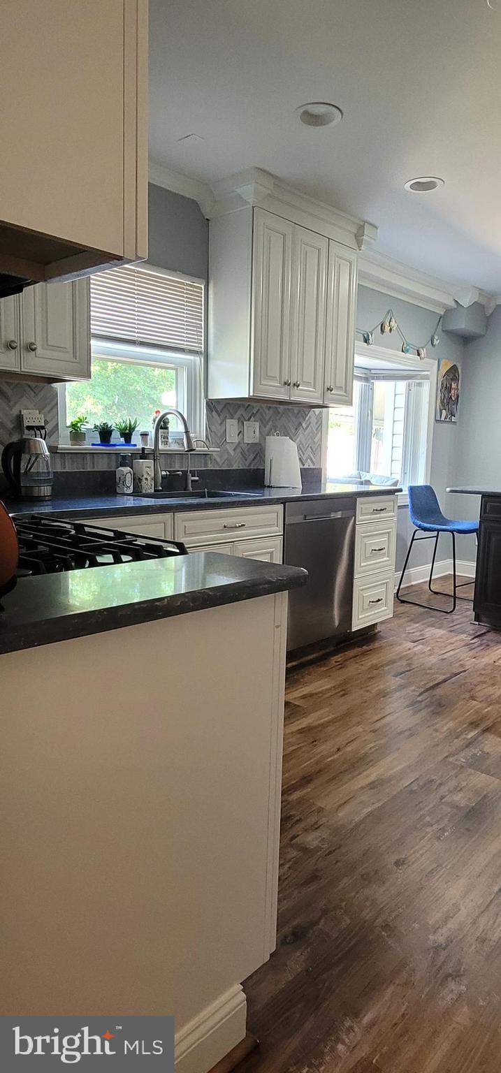 STONEHURST - Residential Lease