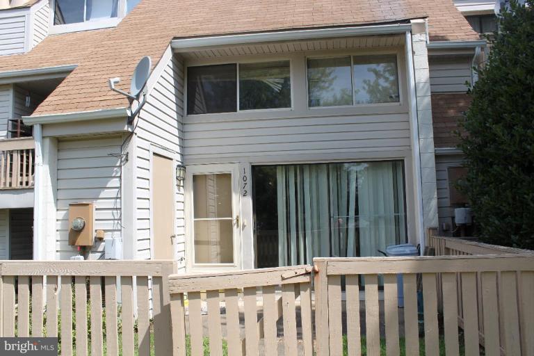1072 NORWOOD COURT