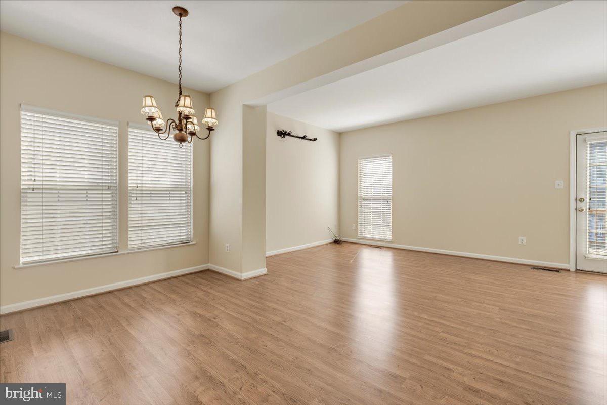 SOUTH RIDING - Residential