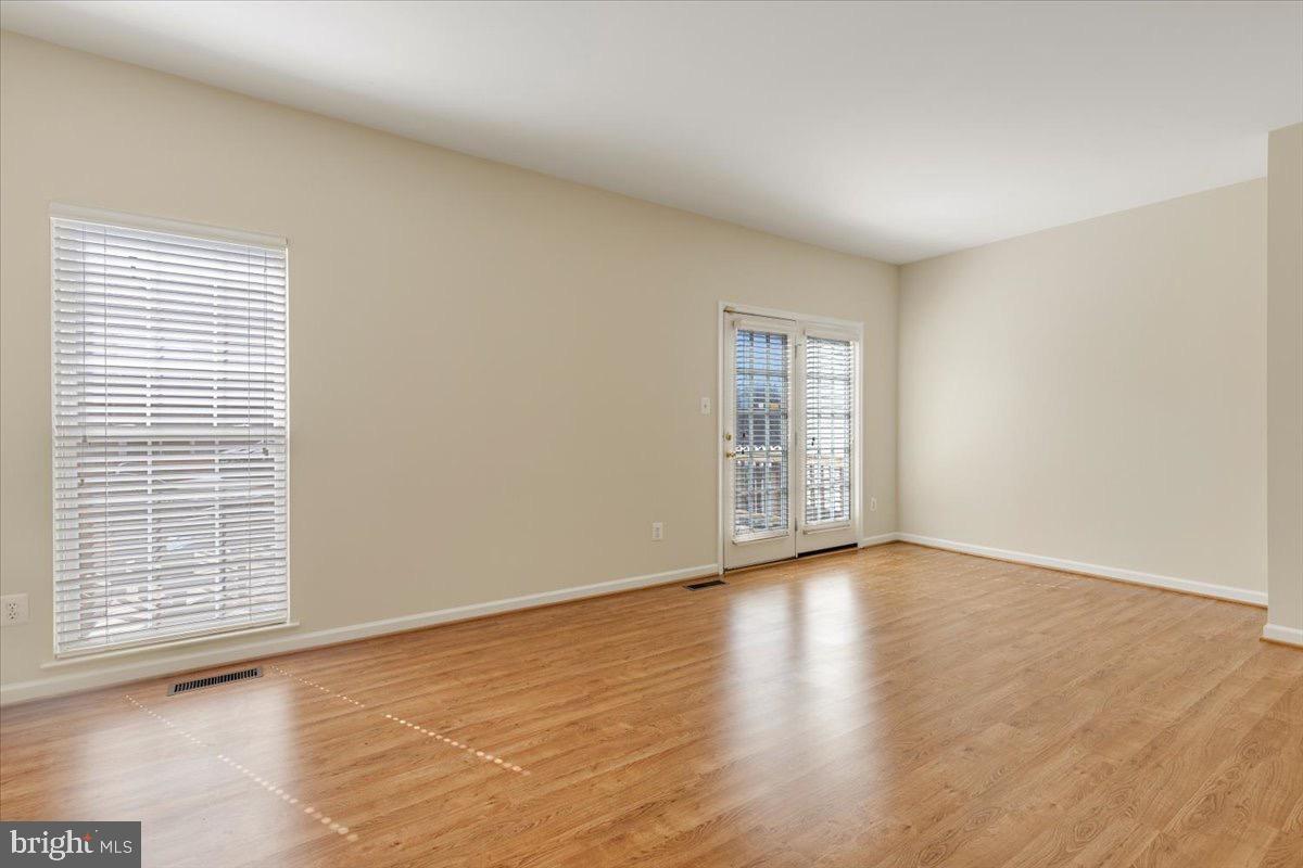 SOUTH RIDING - Residential