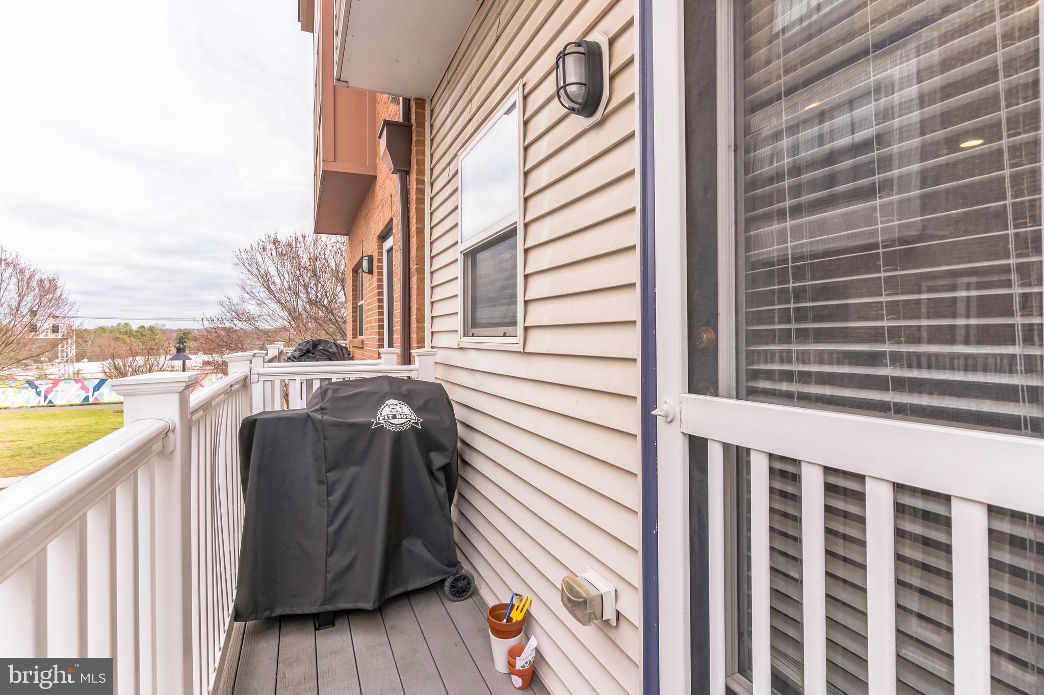 EYA ARTS DISTRICT - Residential