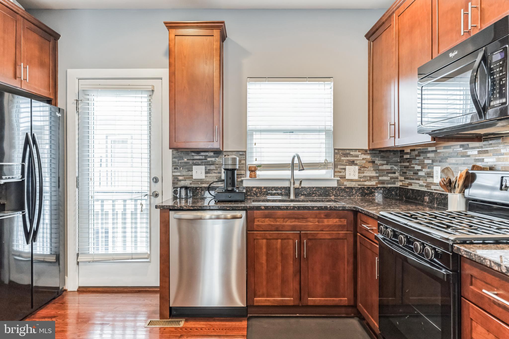 EYA ARTS DISTRICT - Residential