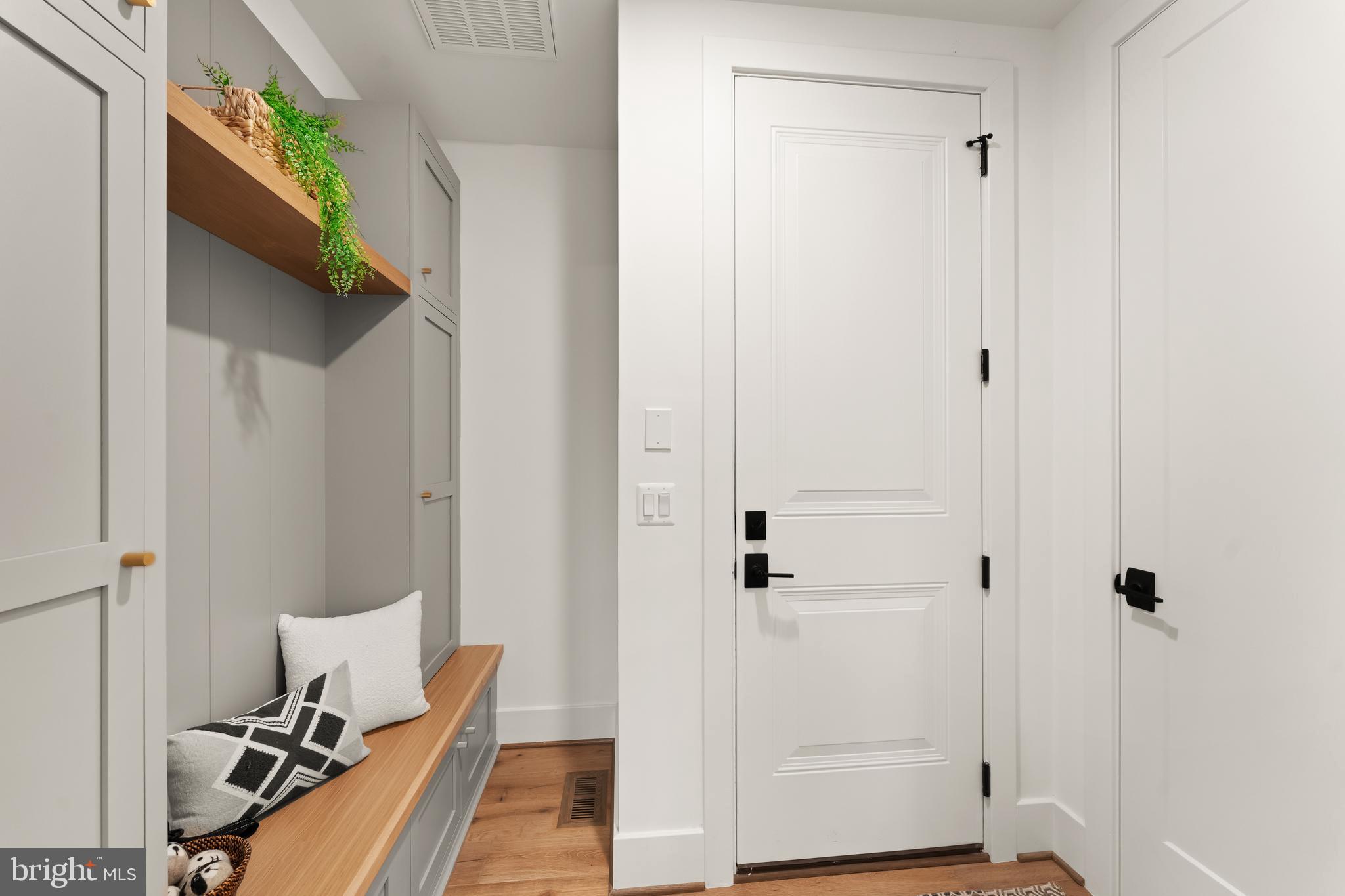 EL NIDO ESTATES - Residential