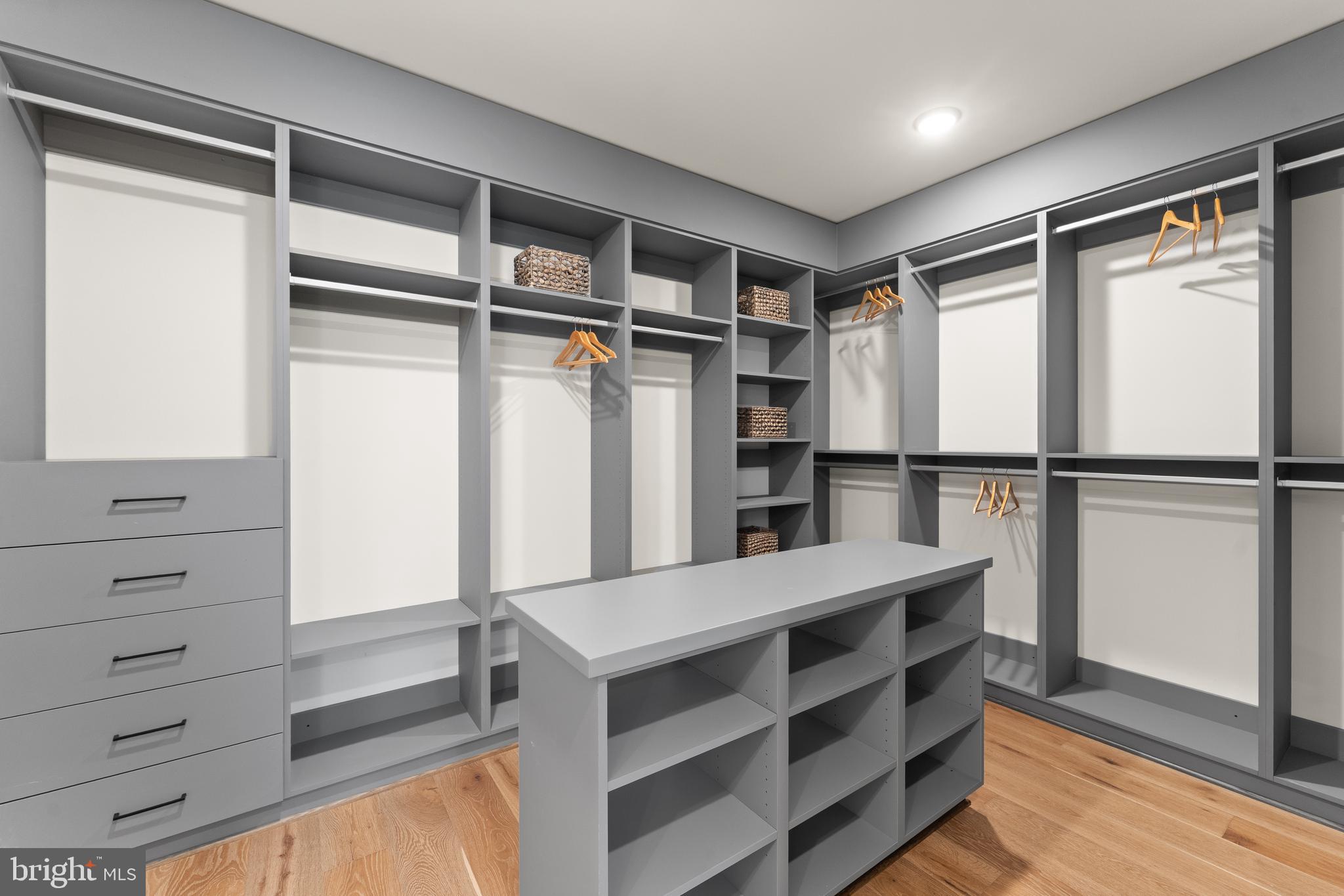 EL NIDO ESTATES - Residential