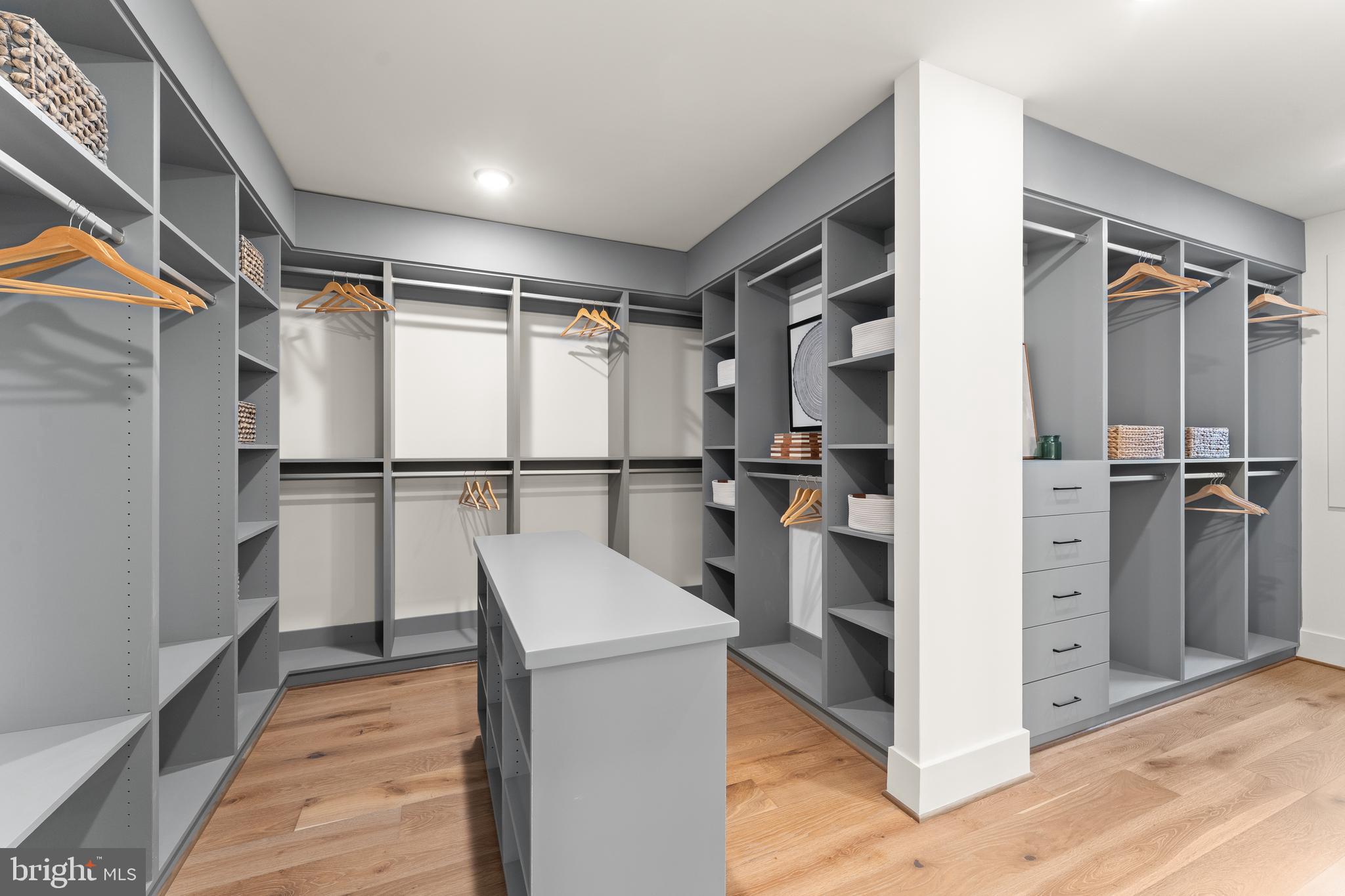 EL NIDO ESTATES - Residential