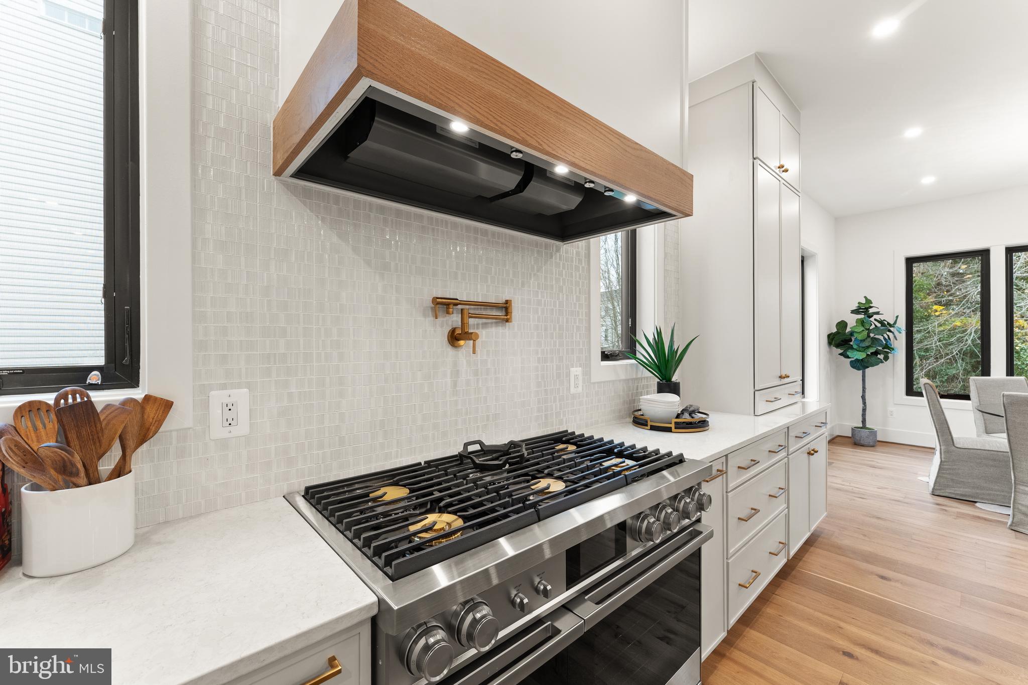 EL NIDO ESTATES - Residential