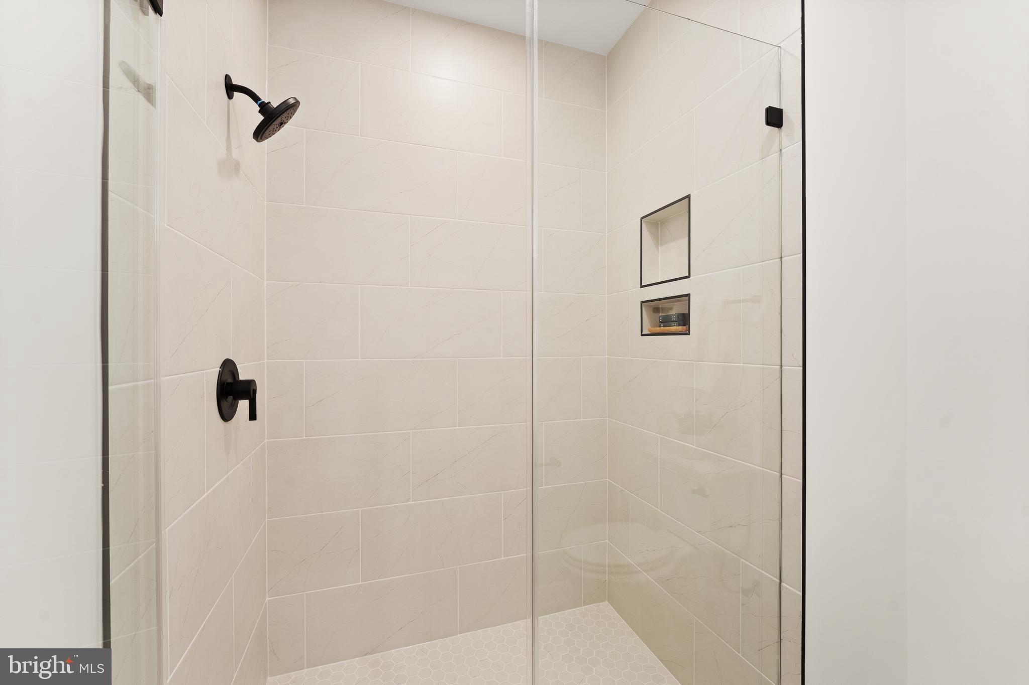 EL NIDO ESTATES - Residential