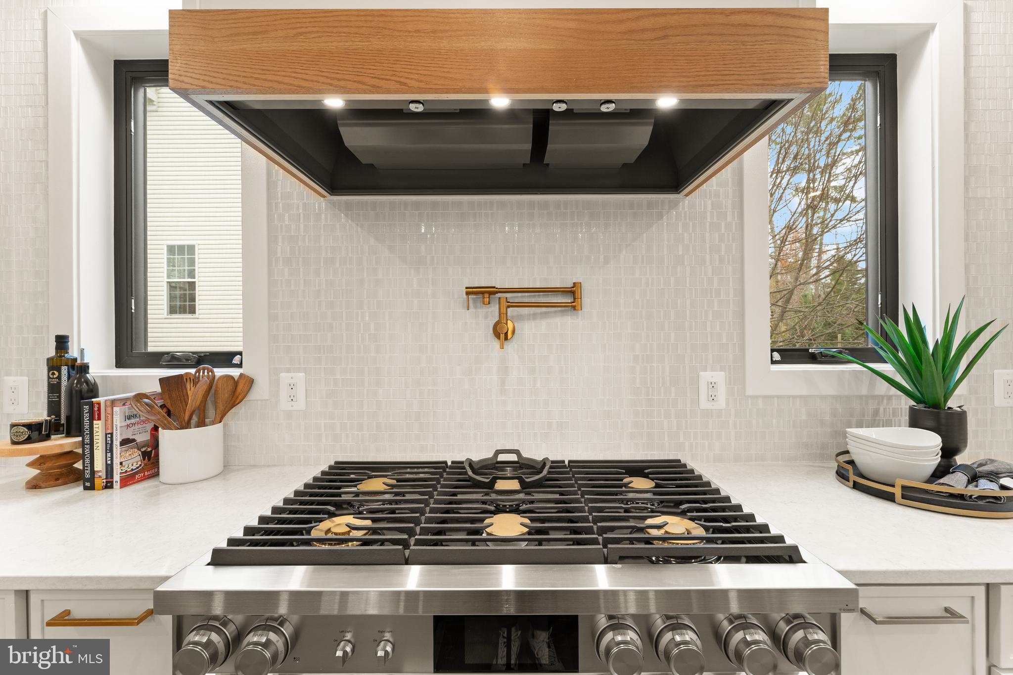 EL NIDO ESTATES - Residential